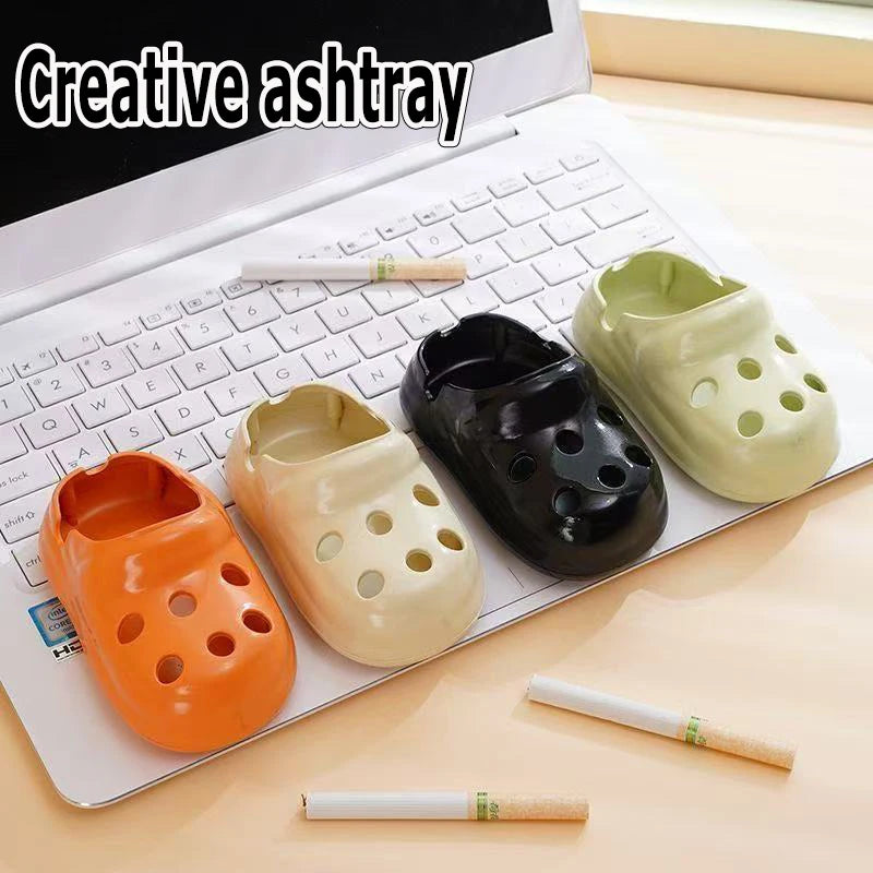 Creative Cute Hole Shoe Ashtray, Flame Retardant PP Material+anti Fly Ash, Suitable for Home/office/hotel Panoramic View