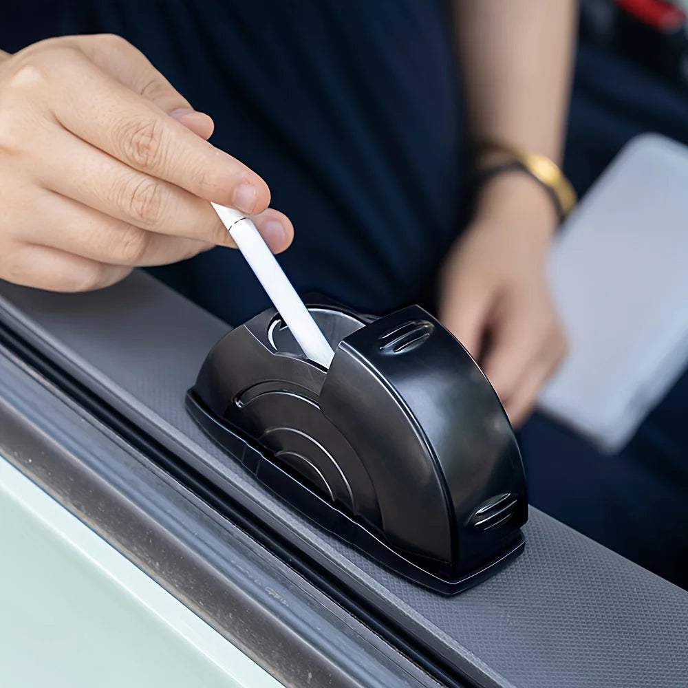 Car ashtray with flip-top design prevents ash from flying. It holds window dust, compact and durable, a practical and ideal gift