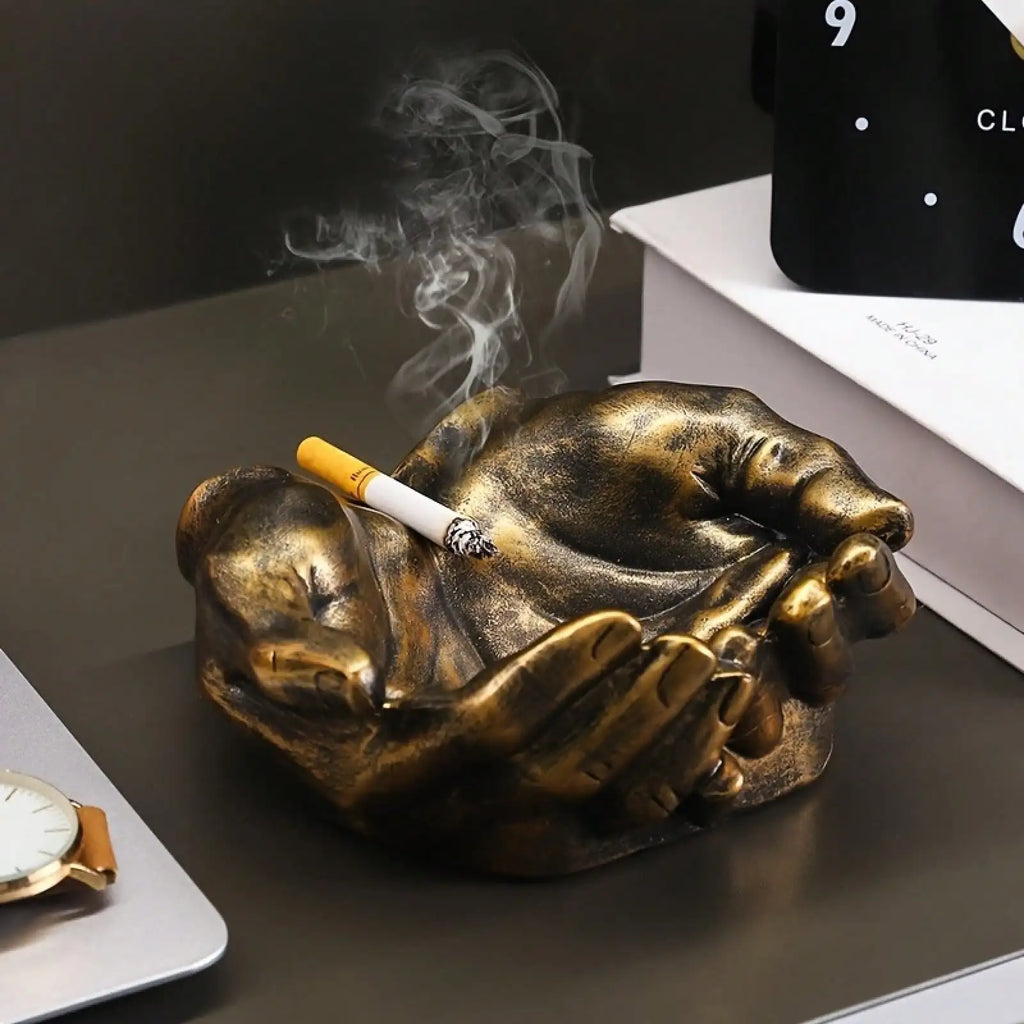 1pc Creative Handheld Ashtray, Personalized And High-End Ashtray For Home Living Room, Office Desktop Decoration