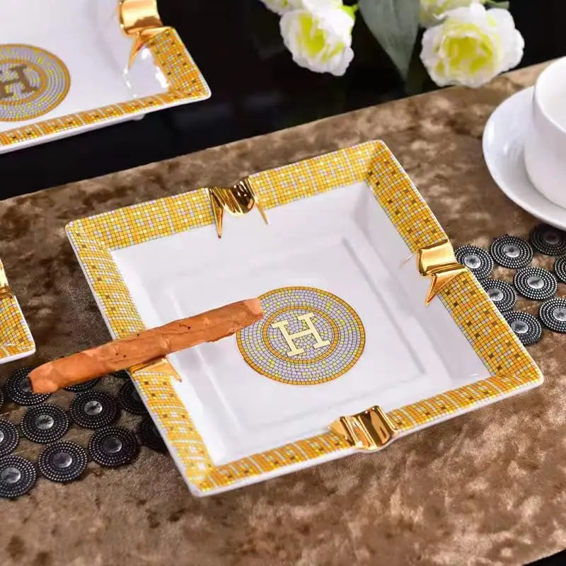 Elegant Cigar Ashtray for Indoor Outdoor Use, Desktop Smoking Ash Tray Home Office Decoration