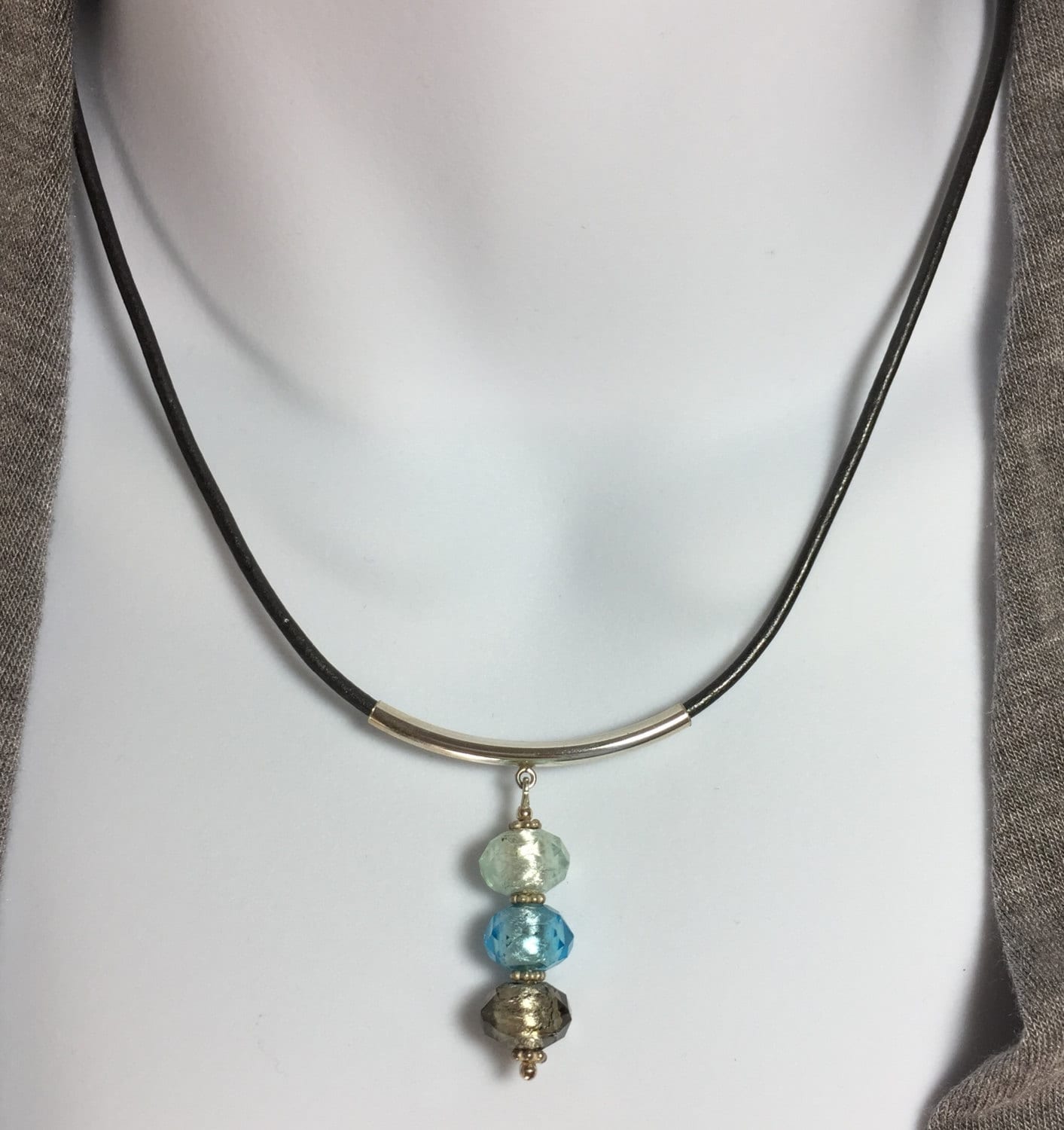 MossberryandStone Sterling Silver Glass Foil Bead Leather Choker Necklace 16in