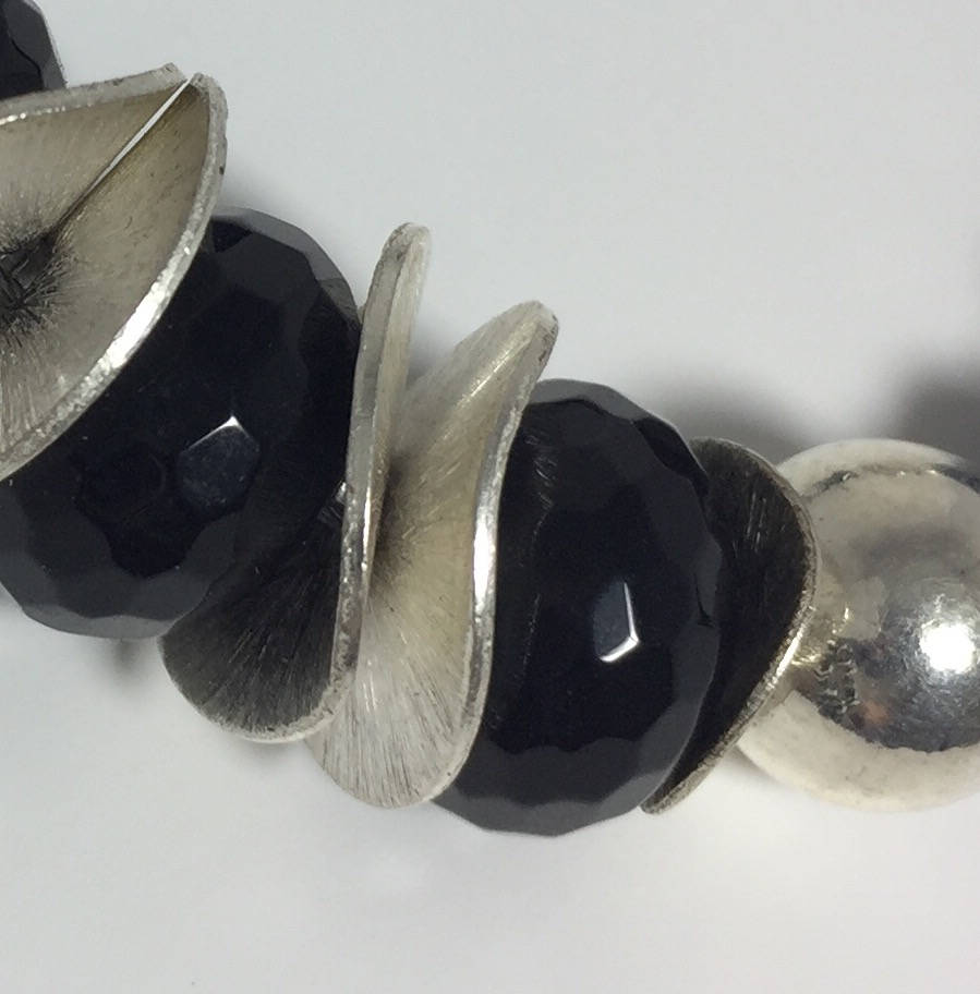 MossberryandStone Black Onyx Beaded Bracelet Silver Toggle Clasp