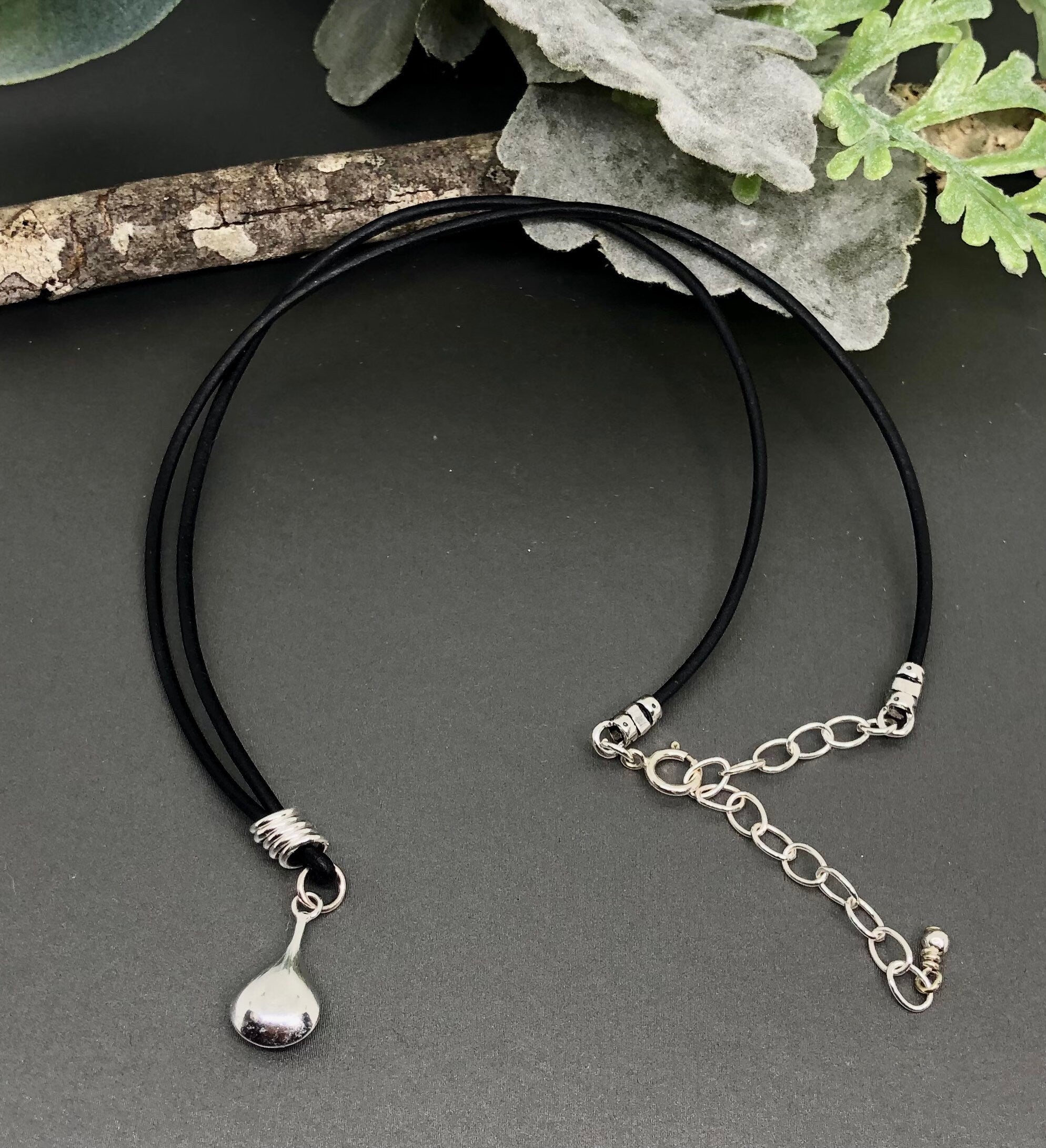 MossberryandStone Sterling Teardrop Leather Choker Necklace 15-17in