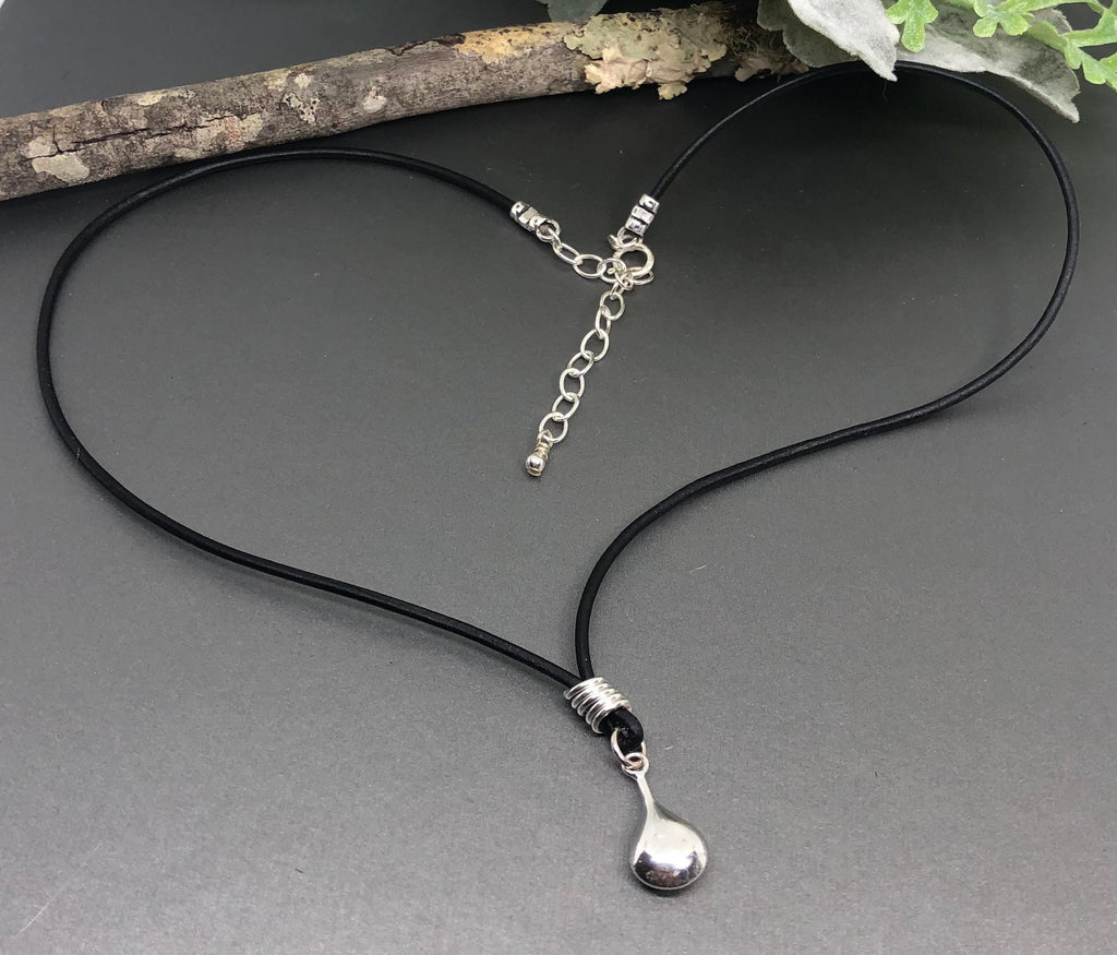 MossberryandStone Sterling Teardrop Leather Choker Necklace 15-17in
