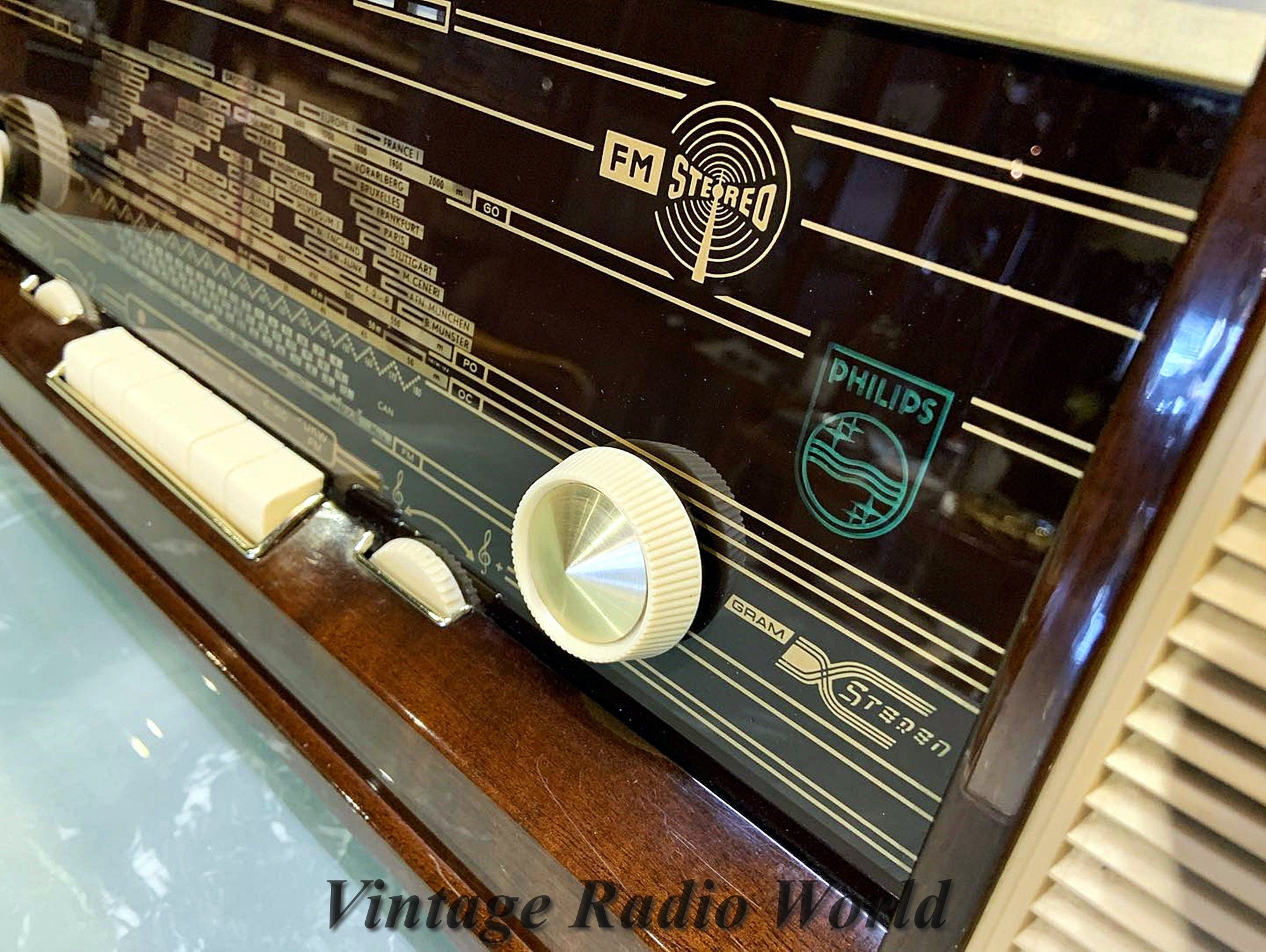 Philips Reverbeo Vintage Radio Fully Restored 1960s Brown Wood