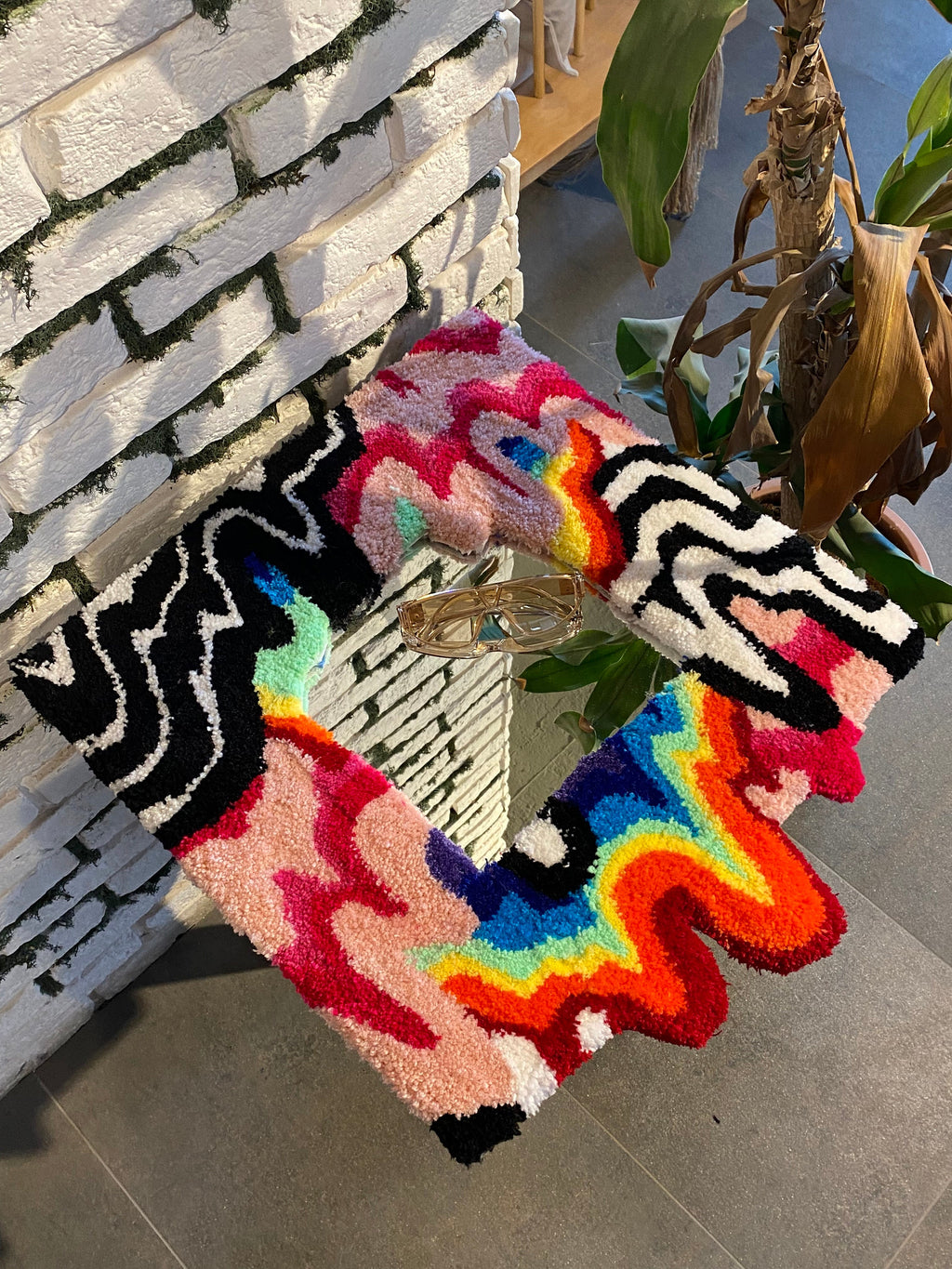 OrnnWorks Rainbow Chaotic LSD Fluid Mushroom Handmade Fluffy Mirror Rug 19.7in