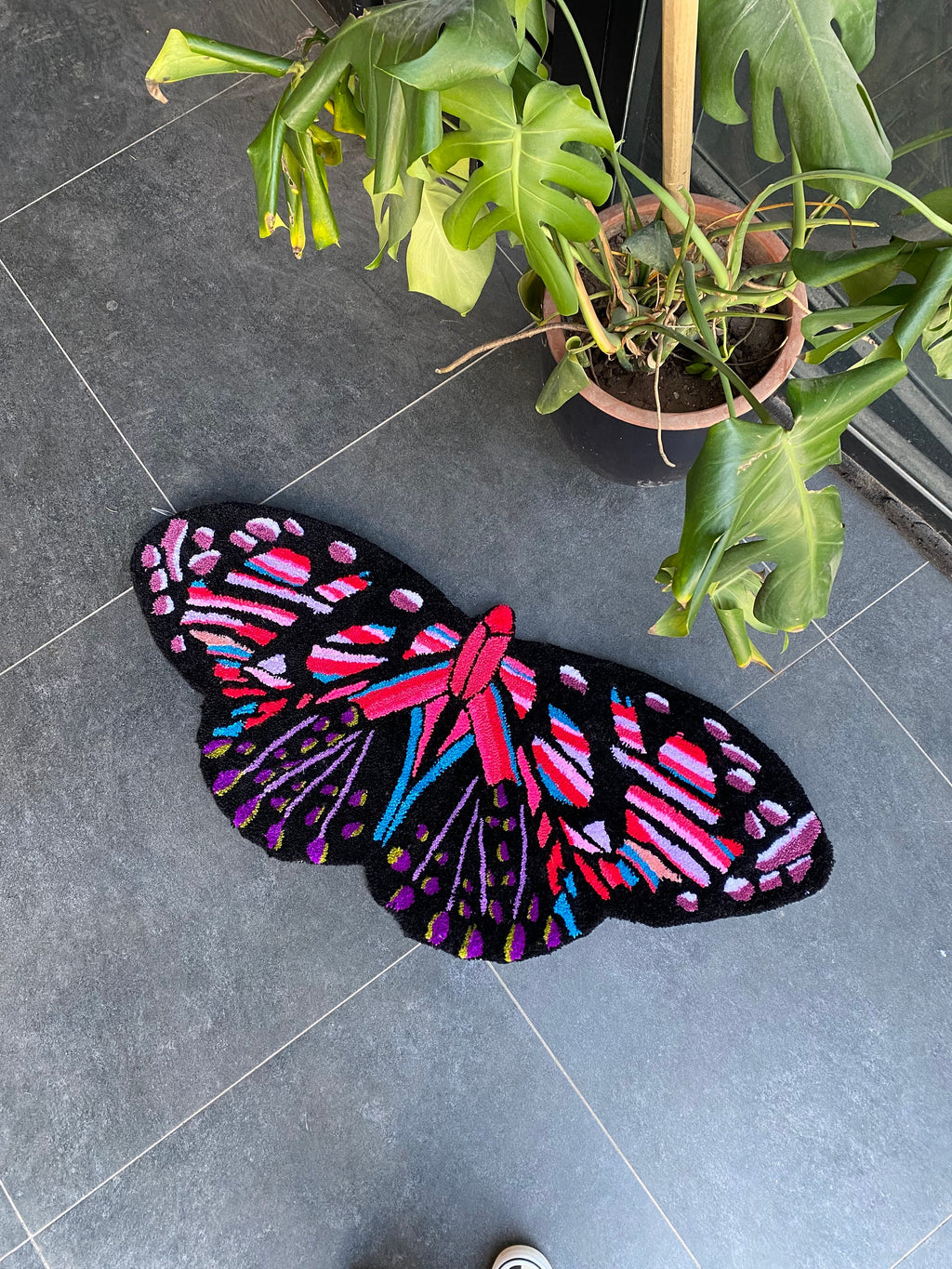OrnnWorks Colorful Butterfly Fluffy Handmade Tufted Rug