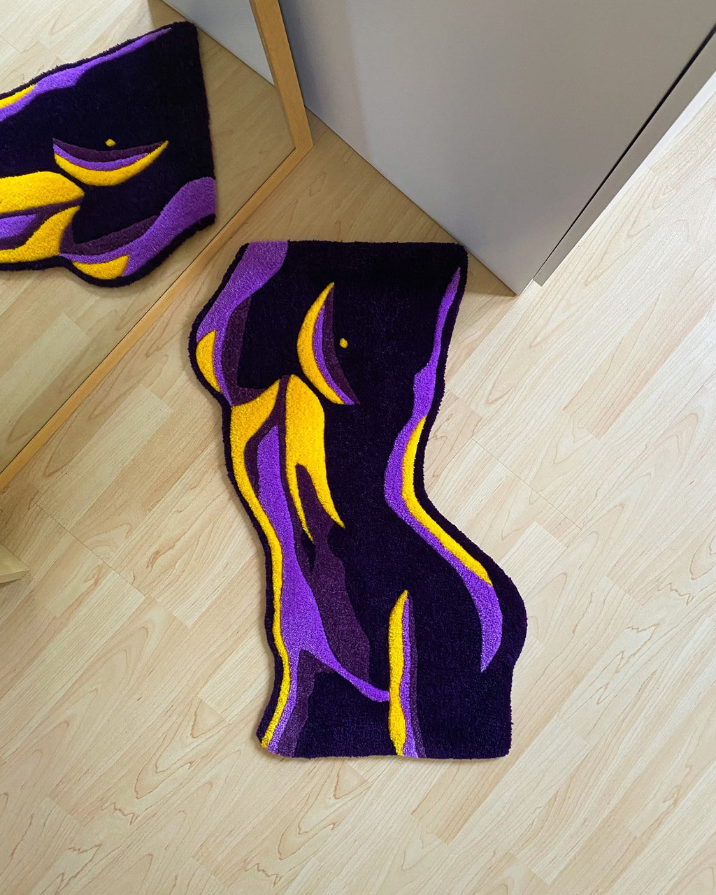 LargoModern Thermal Body Woman Handmade Tufted Rug Fluffy Decorative