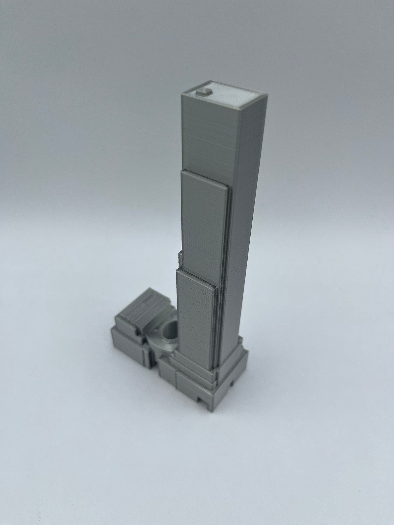 StarsoftheCity 731 Lexington Avenue 3D Printed Skyscraper Model Silver