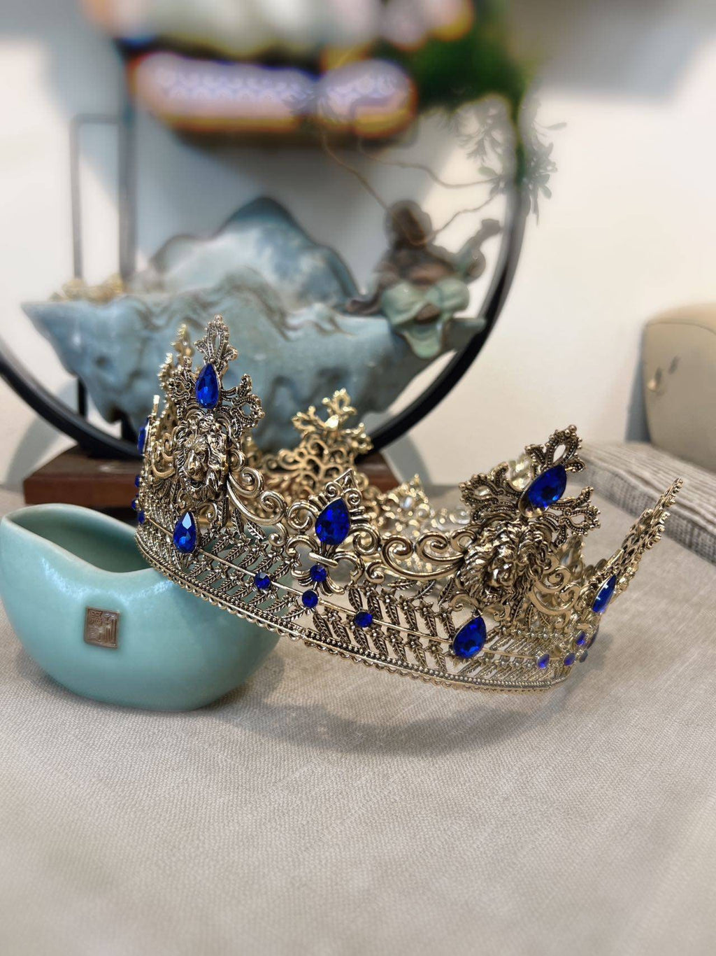 HappyJewelryWorld Gold Lion King Crown 23in Blue Crystal