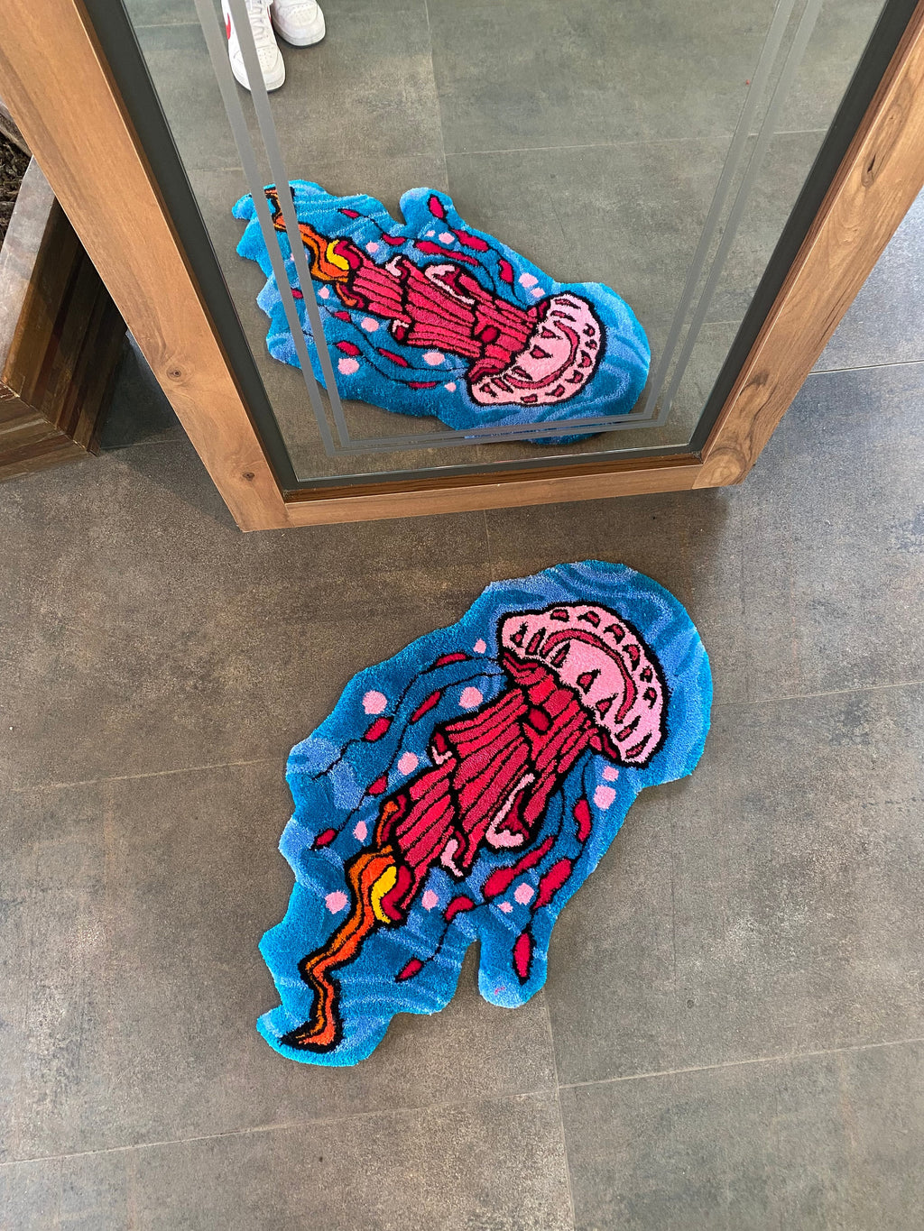 OrnnWorks Jellyfish Fluffy Tufted Rug 18x26in
