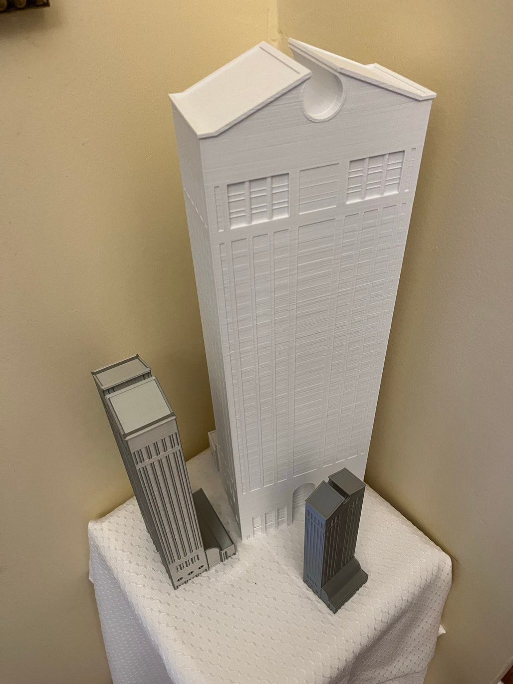 StarsoftheCity 550 Madison Avenue 3D Printed Model 6.25in Gray