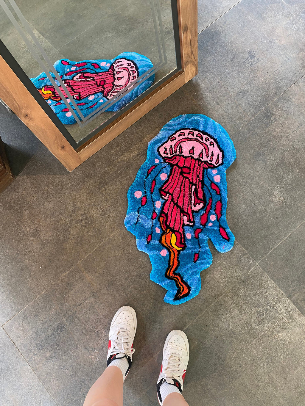 OrnnWorks Jellyfish Fluffy Tufted Rug 18x26in