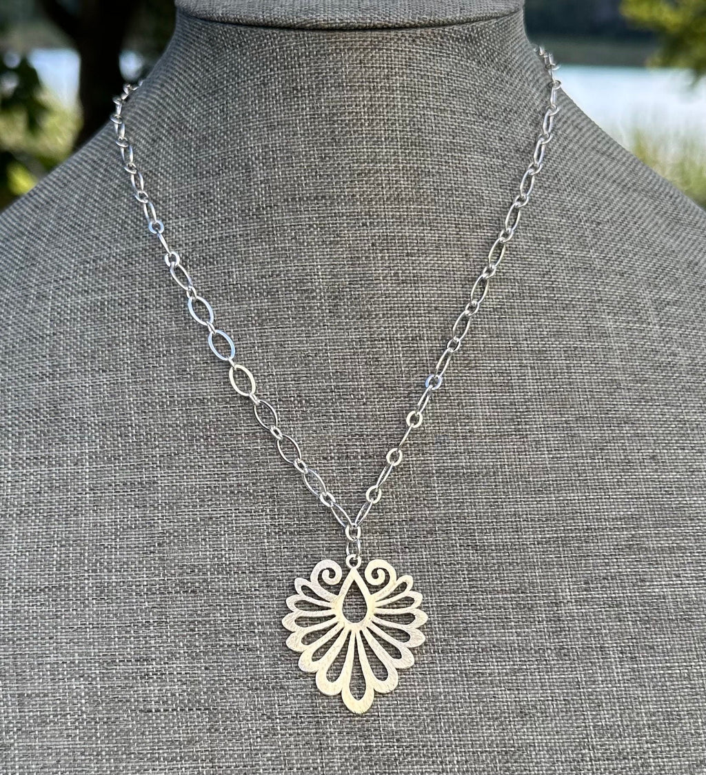 MossberryandStone Silver Phoenix Wing Pendant Necklace Labradorite 18in