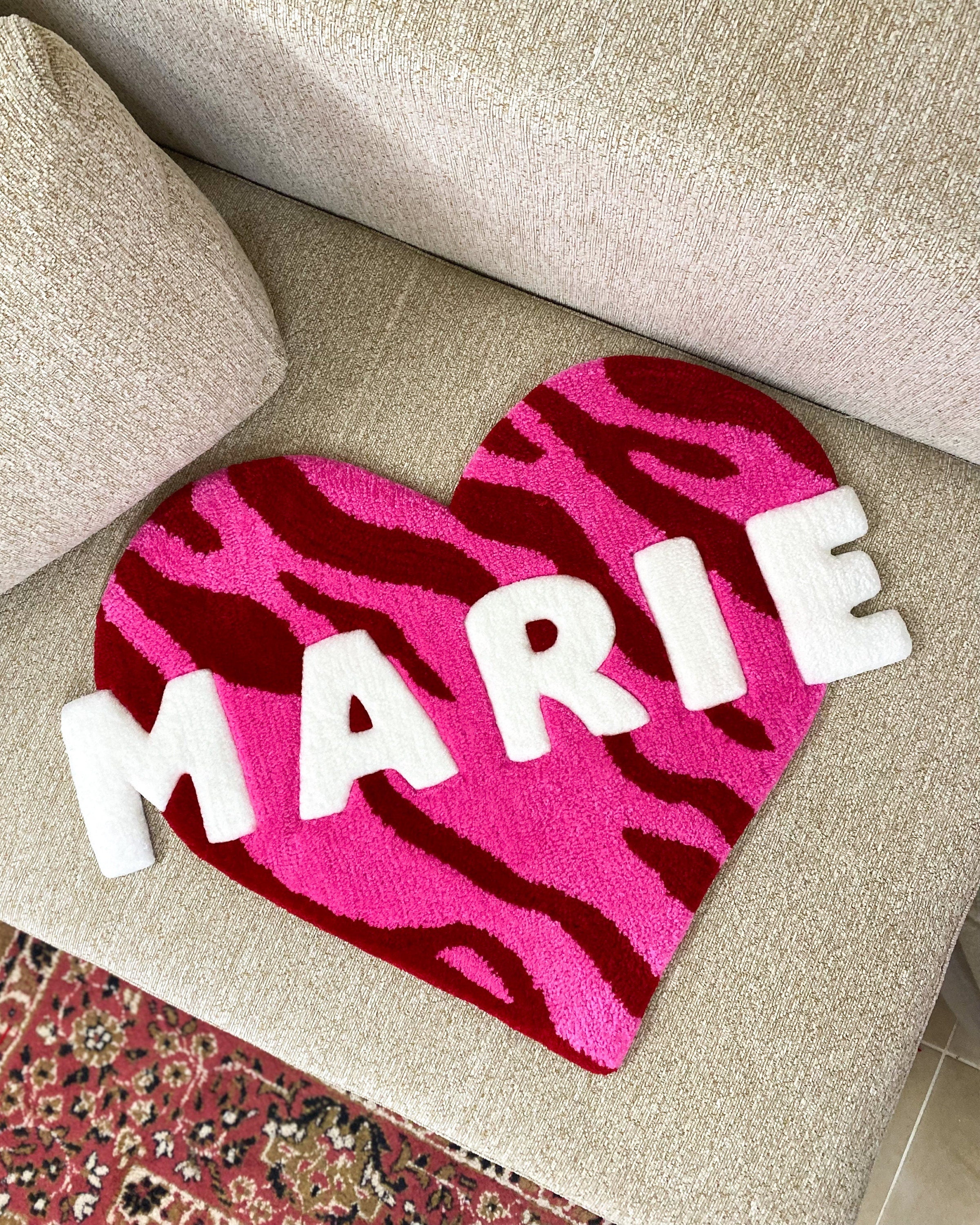 LargoModern Custom Name Tufted Heart Rug