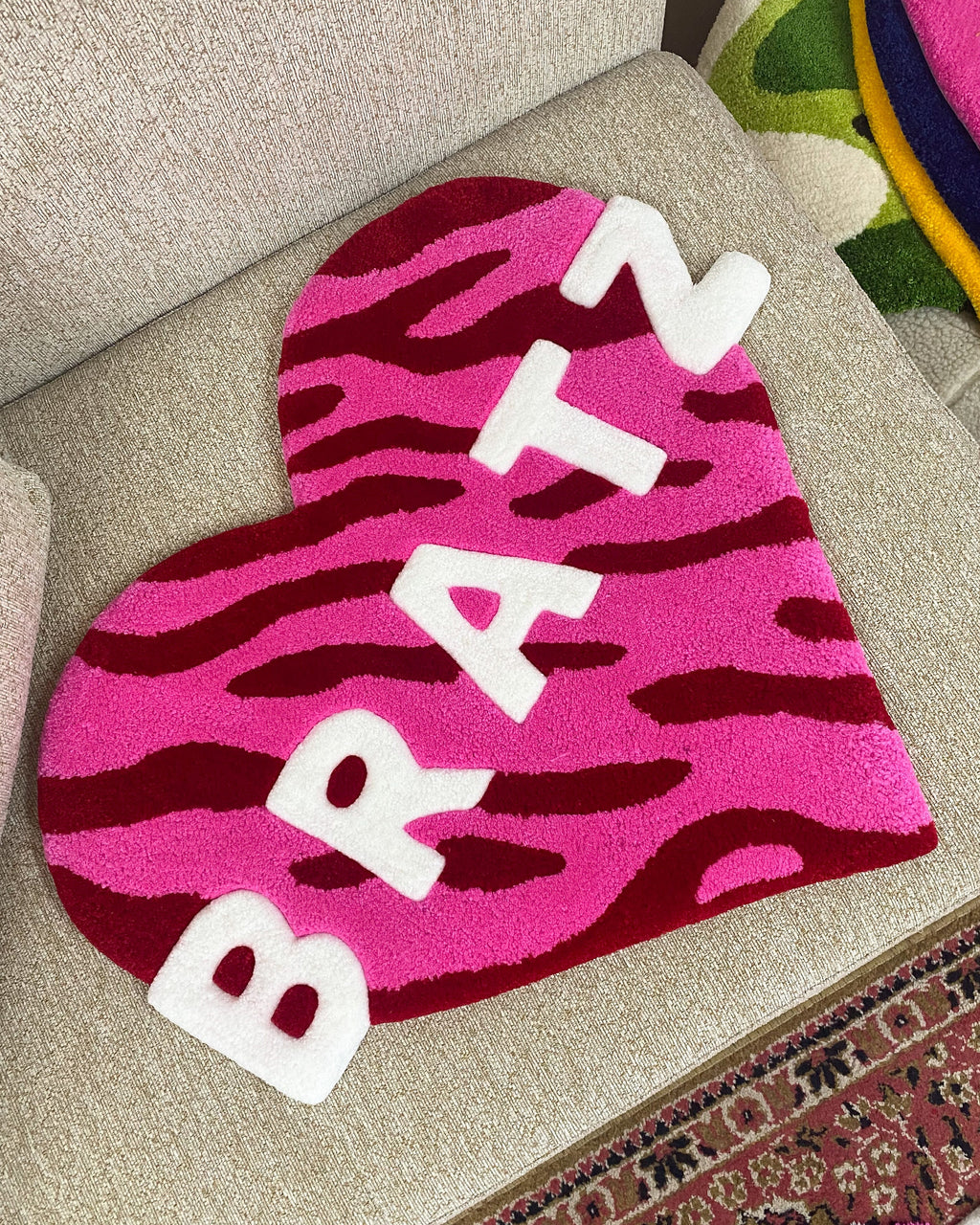 LargoModern Custom Name Tufted Heart Rug