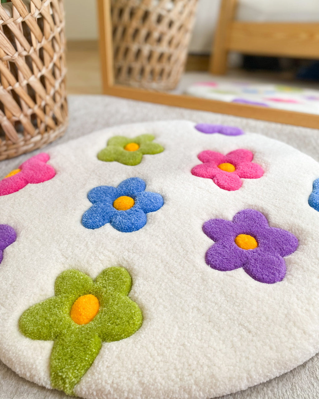 LargoModern Flower Hand Tufted Rug Soft Aesthetic Decorative Floor Rug