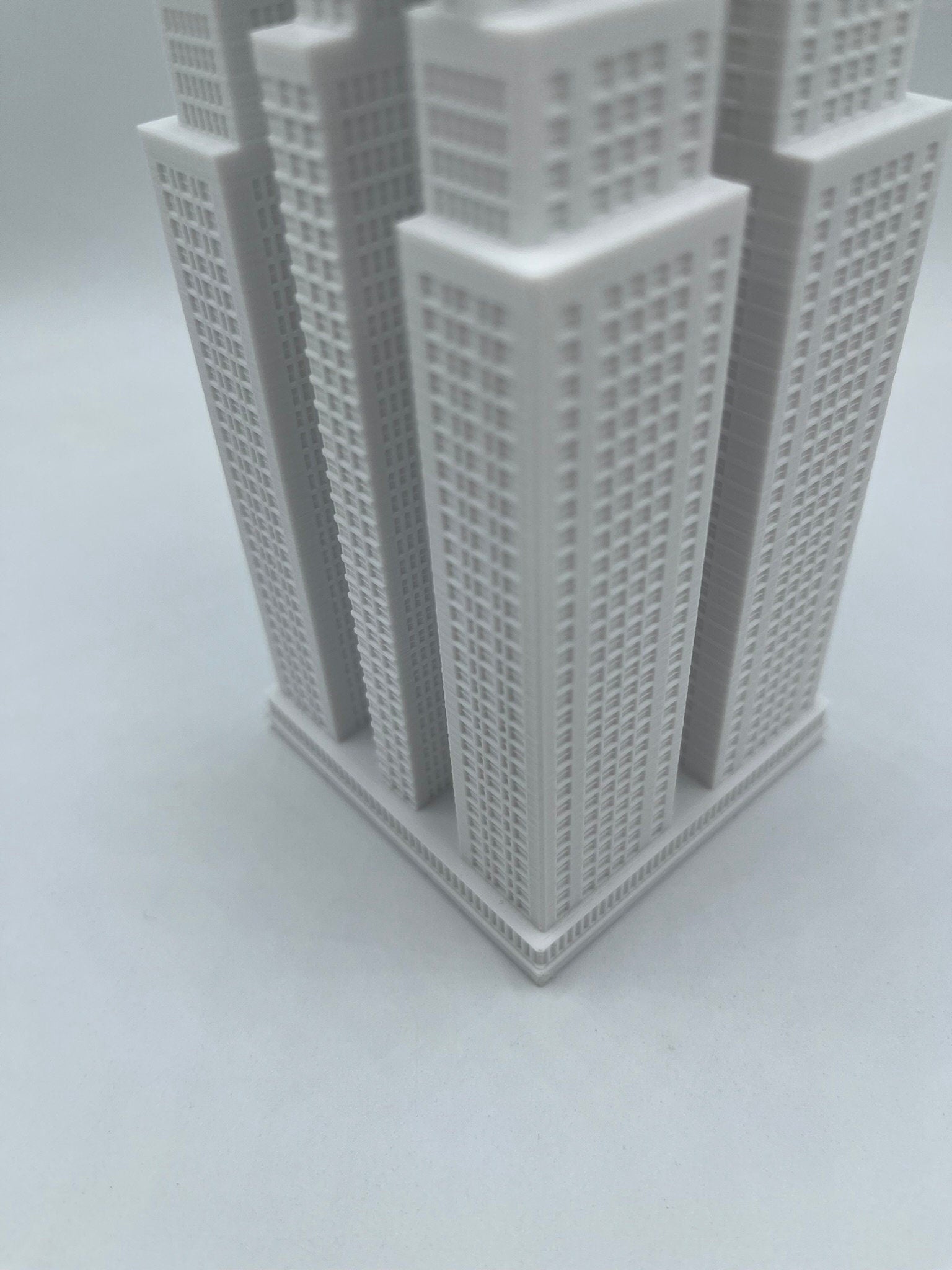 StarsoftheCity Wyndham New Yorker Hotel 3D Printed Miniature Statue