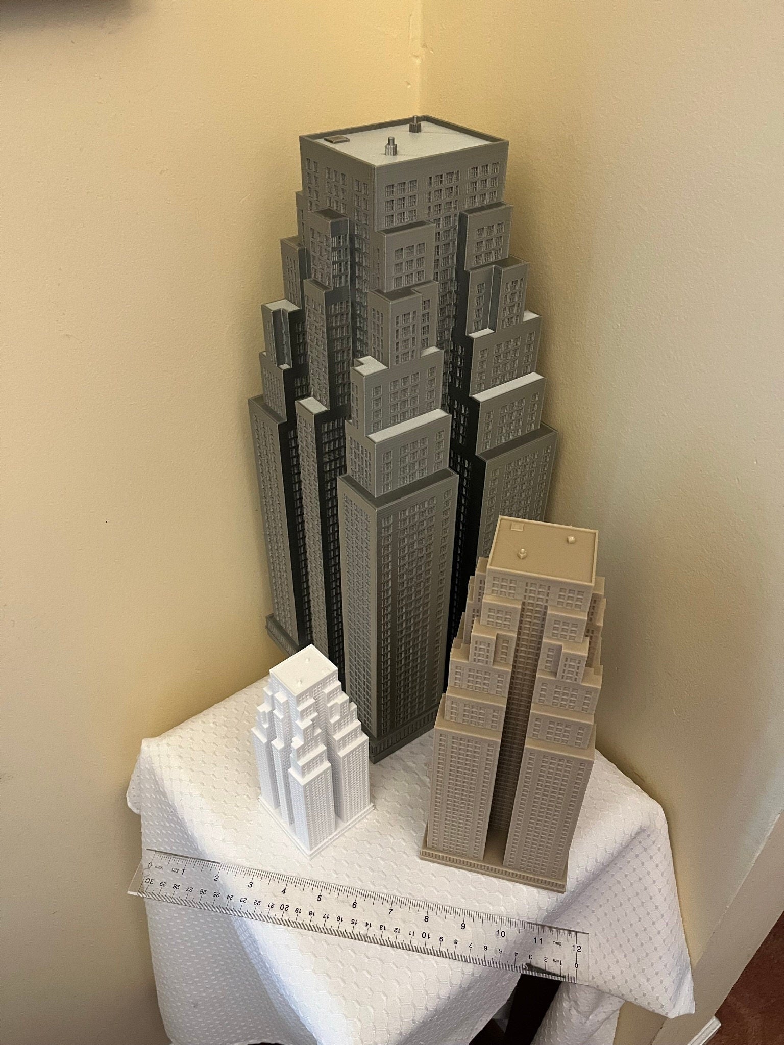 StarsoftheCity Wyndham New Yorker Hotel 3D Printed Miniature Statue