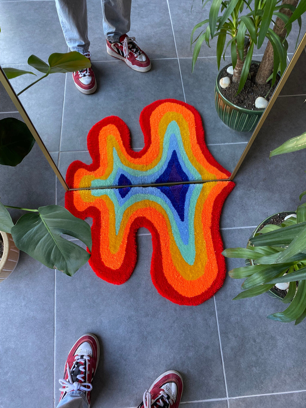 OrnnWorks Drippy Fluid Rainbow Fluffy Tufted Mirror Rug