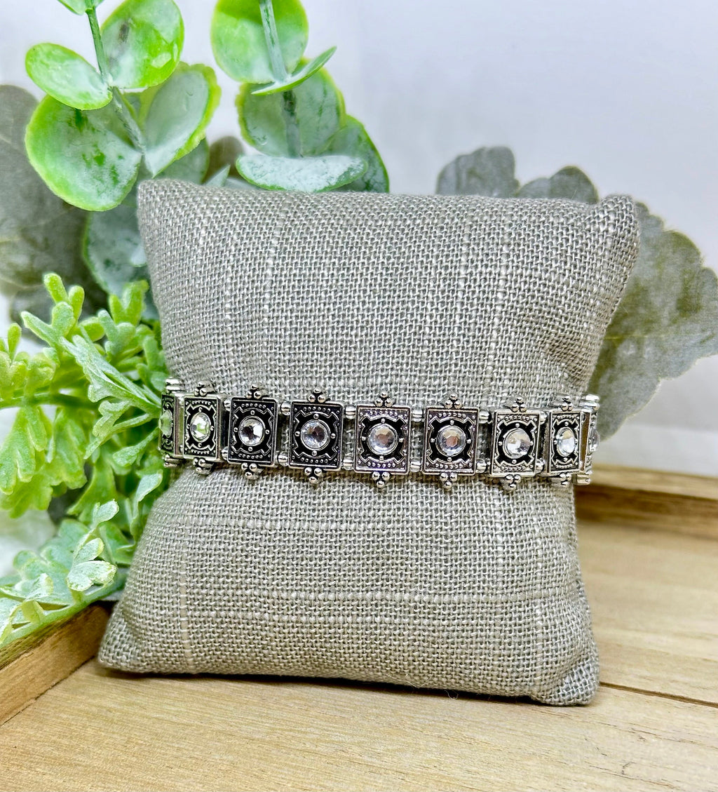 MossberryandStone Vintage Look Mid Century Silver Stretch Bracelet Clear Glass Gem