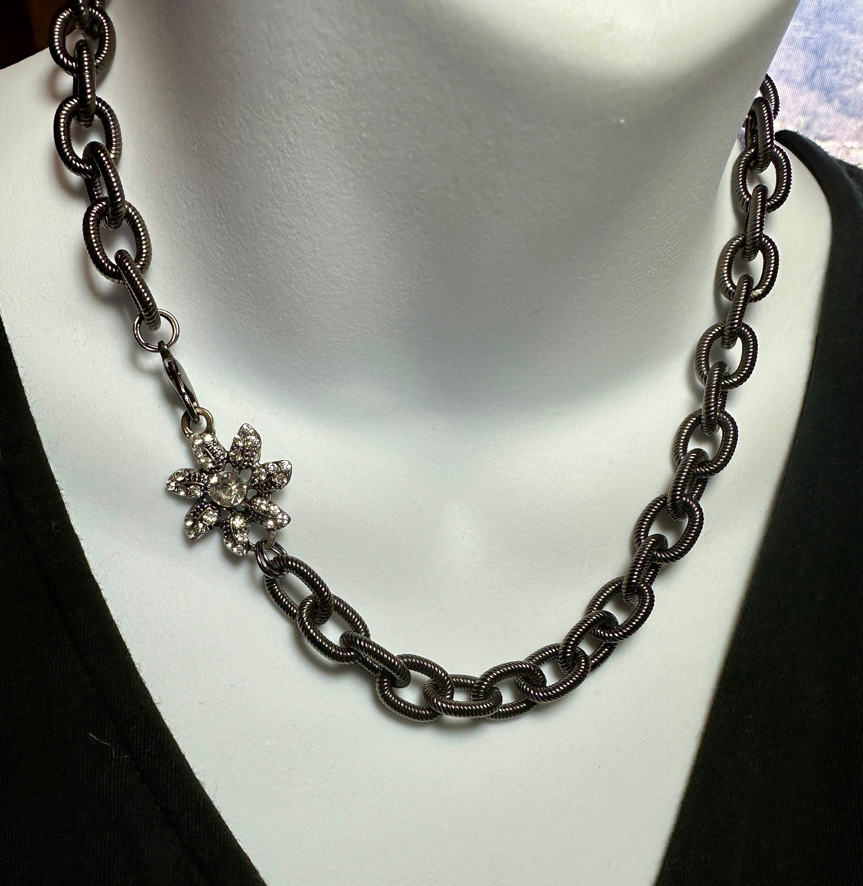 MossberryandStone Heavy Textured Cable Chain Crystal Flower Necklace 16in