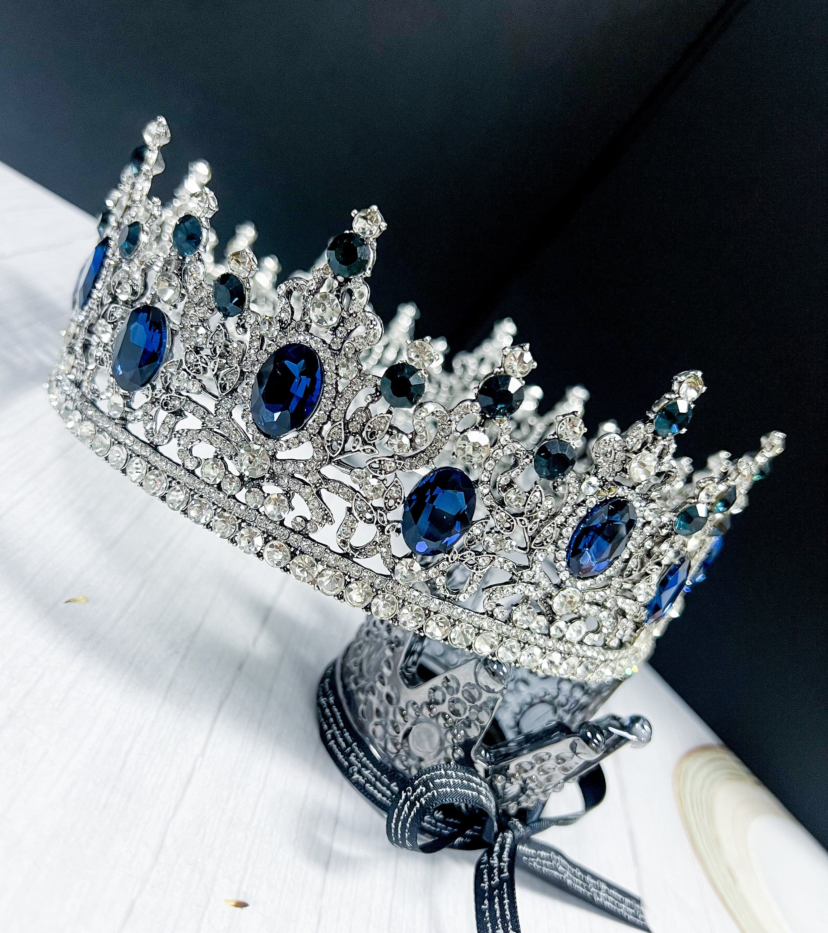 HappyJewelryWorld Royal King Blue Crystal Crown