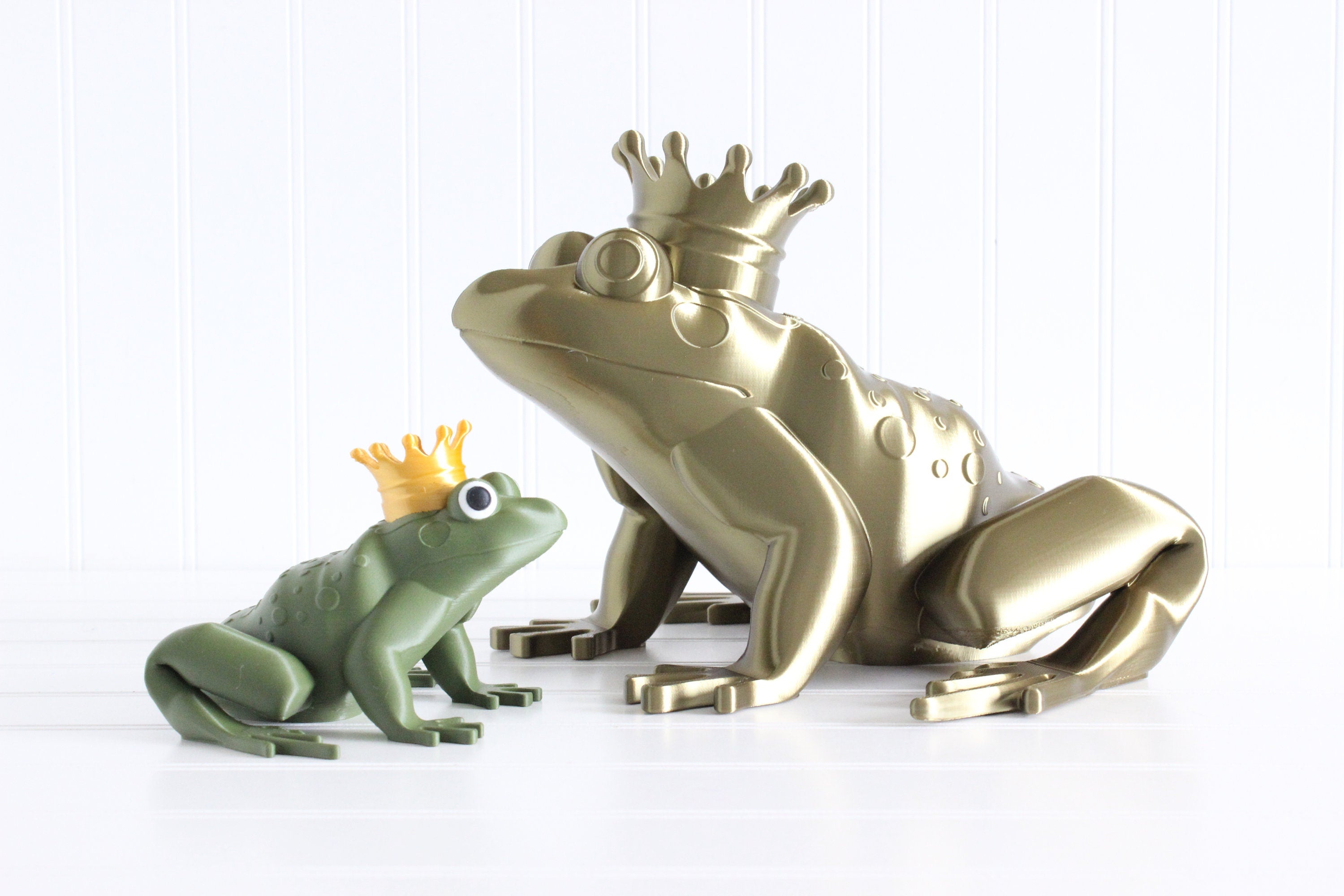 DelightfullyDutch Frog Prince Figurine with Crown Fairytale Decor 2 Sizes
