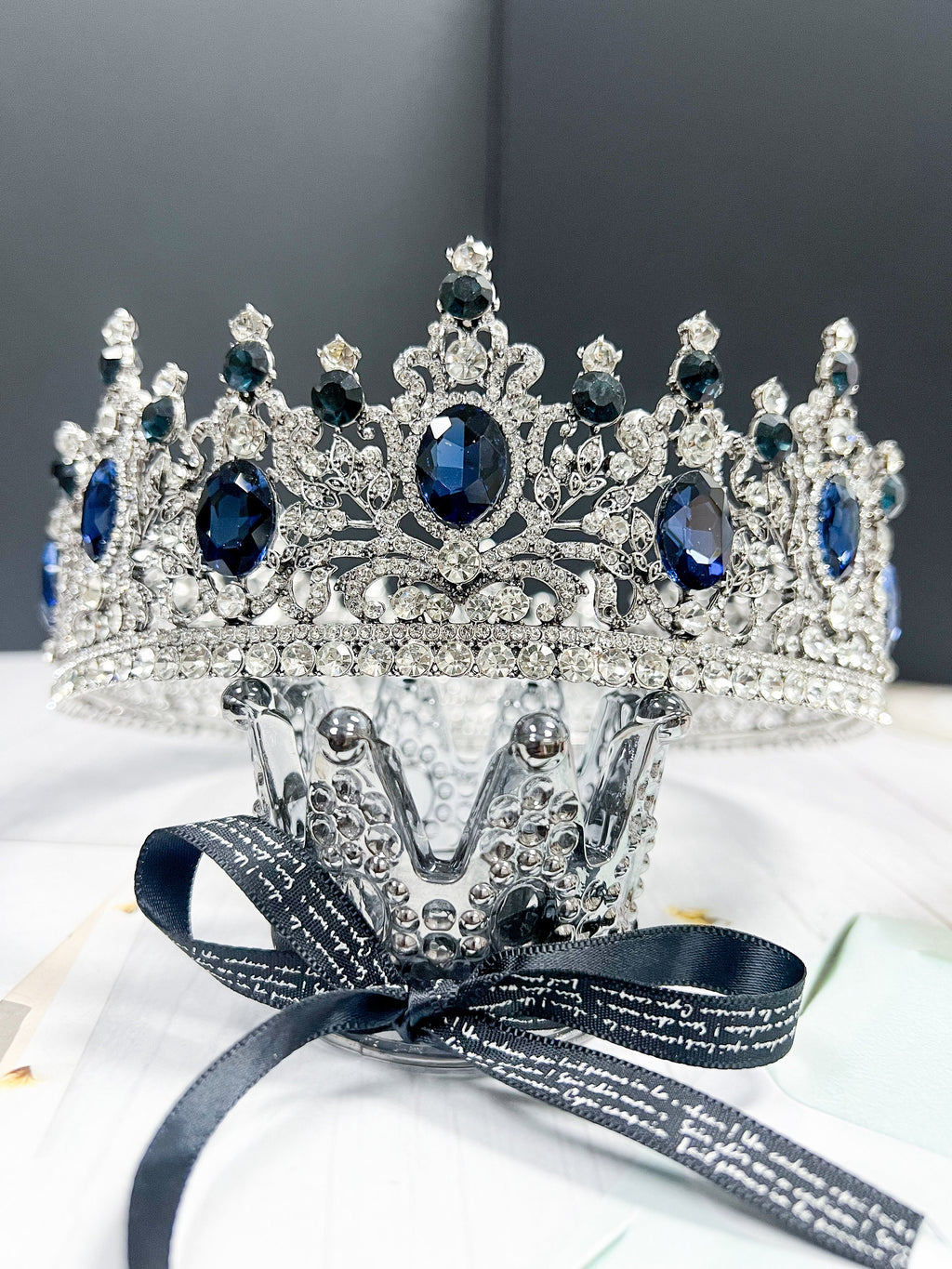 HappyJewelryWorld Royal King Blue Crystal Crown