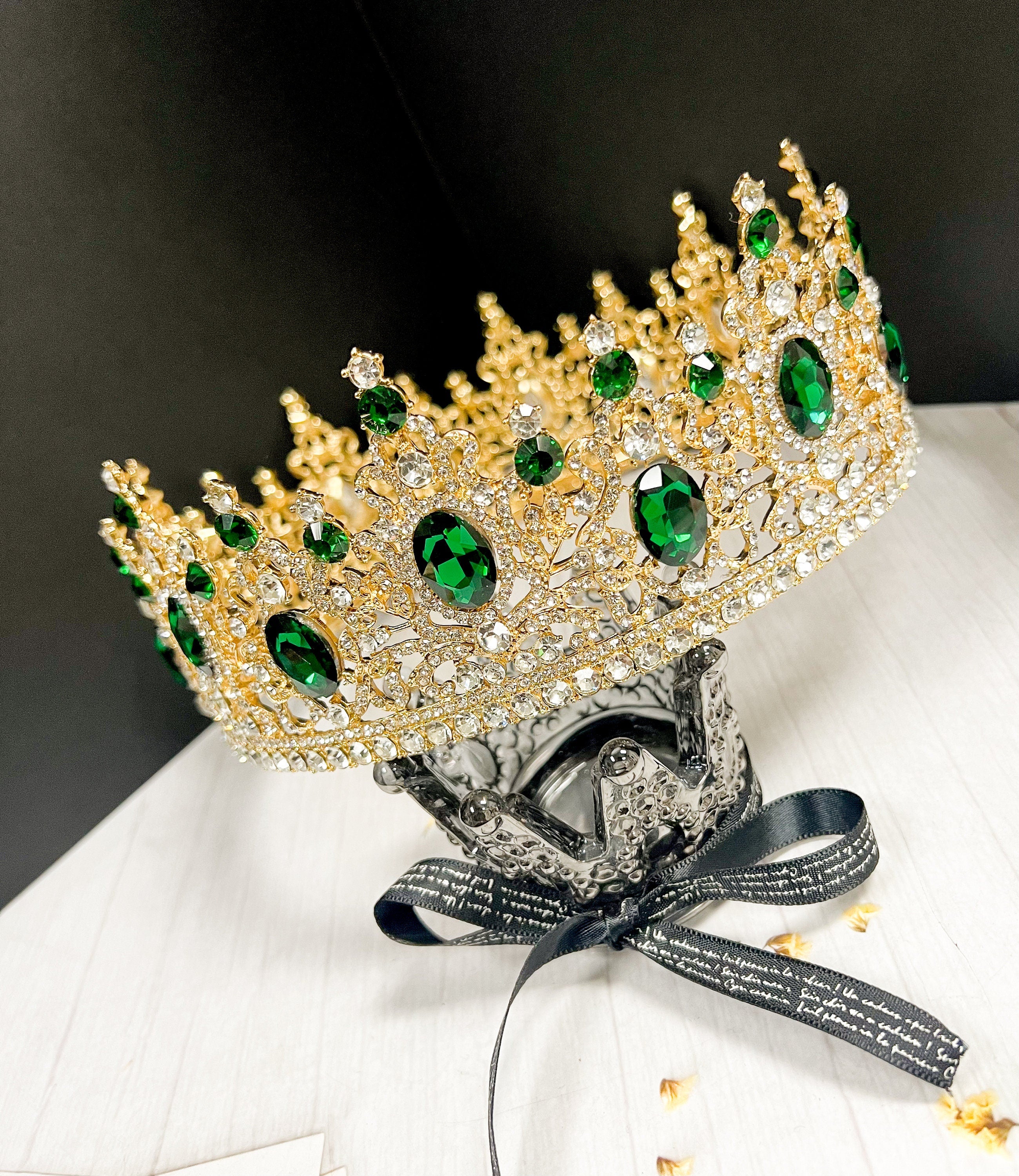 HappyJewelryWorld Royal King Crown For Men Green Crystal Extra Large