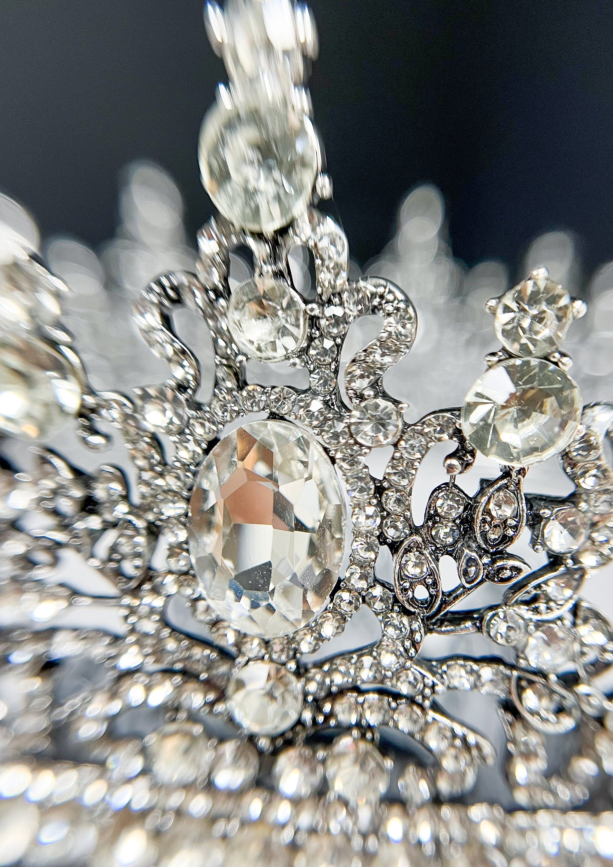 HappyJewelryWorld Royal King Crystal Rhinestone Crown 24in Silver