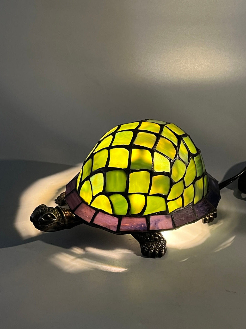 U2Antique Turtle Tiffany Mosaic Stained Glass Table Lamp Beige