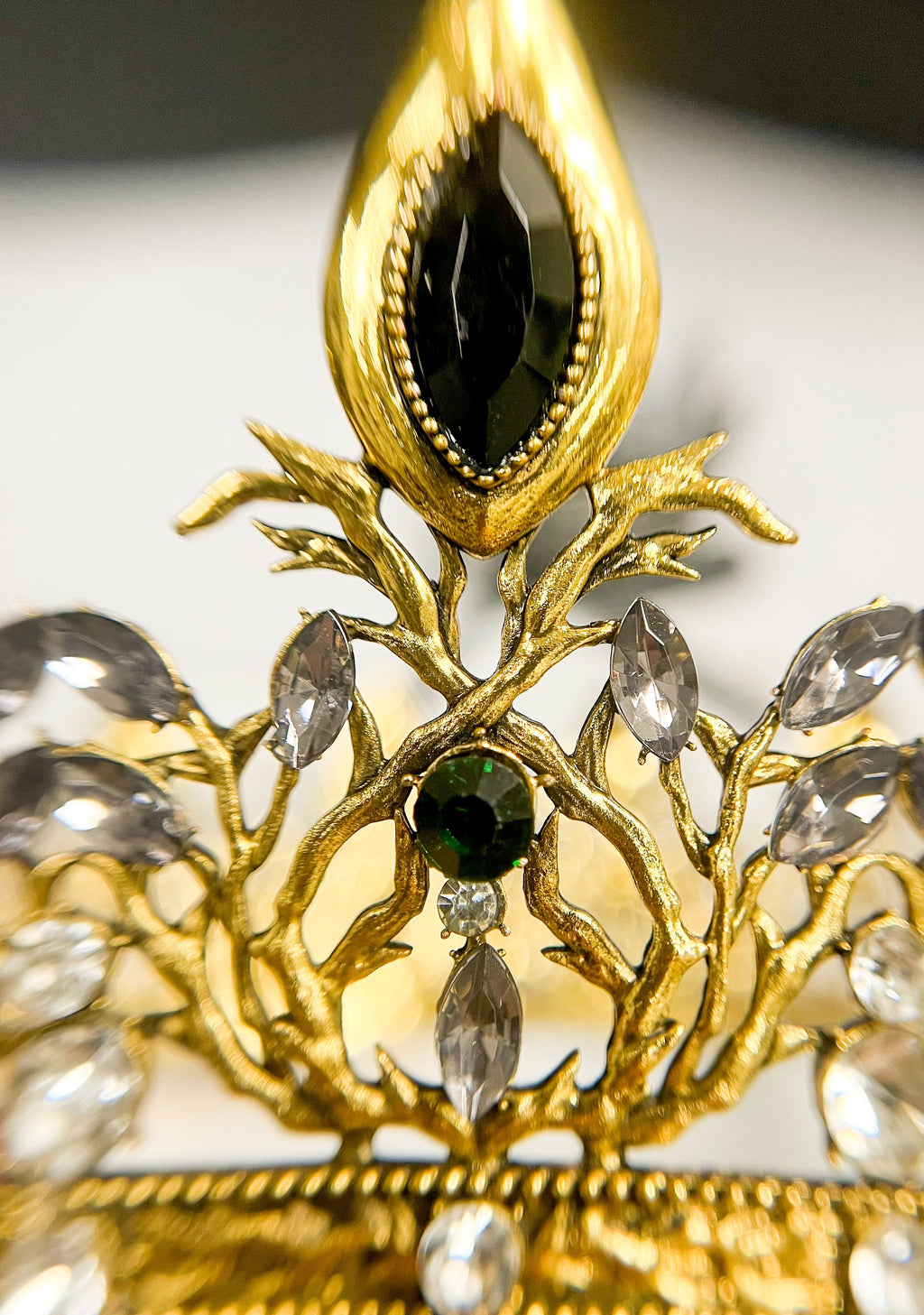 HappyJewelryWorld Gold King Crown with Black Sapphire Crystals XXL