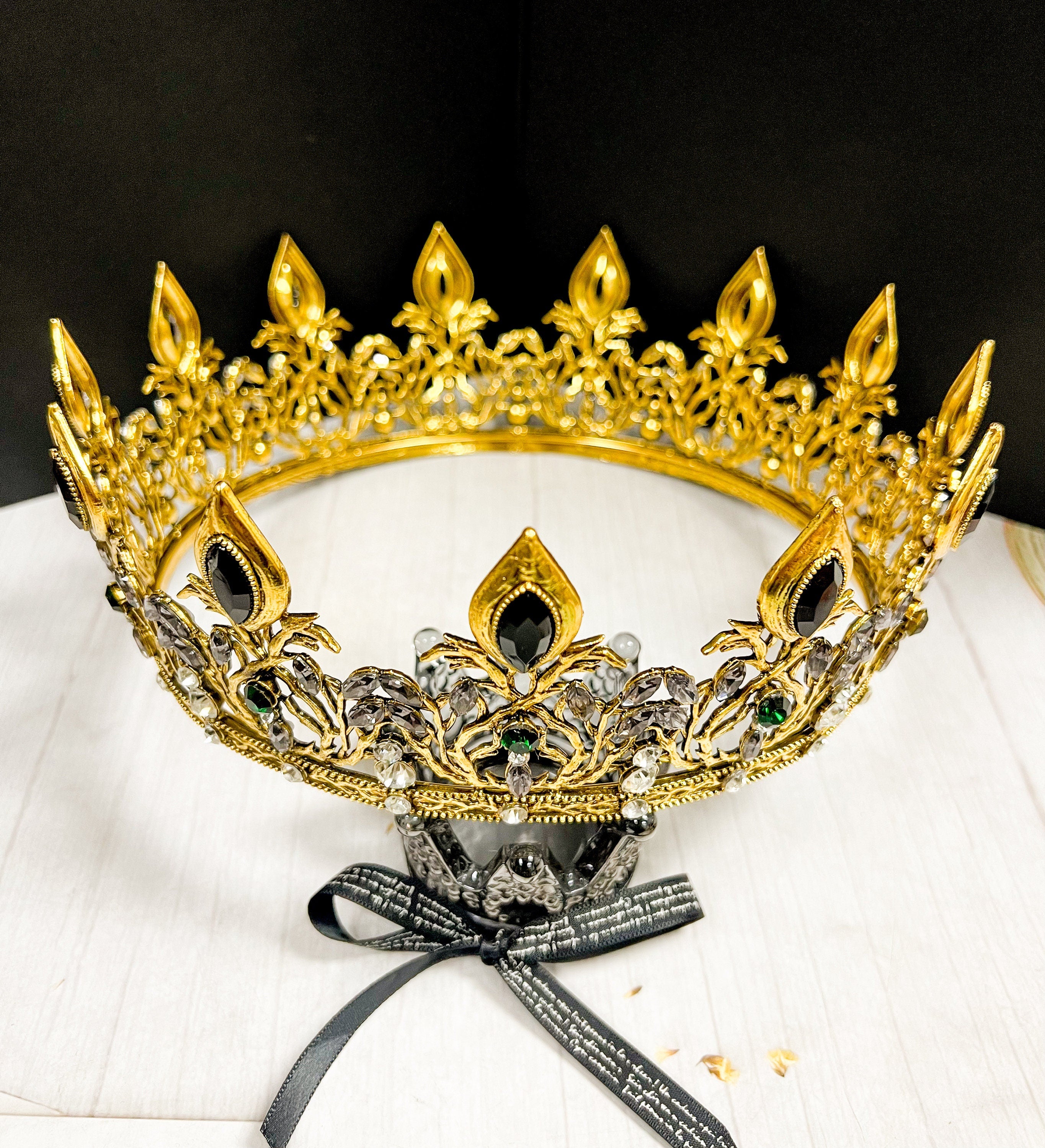HappyJewelryWorld Gold King Crown with Black Sapphire Crystals XXL