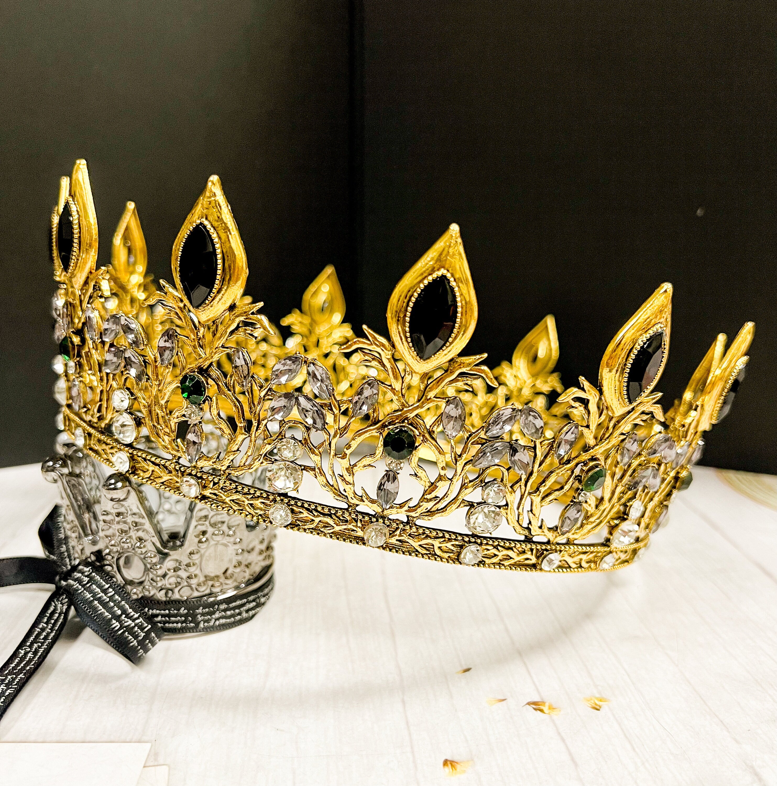 HappyJewelryWorld Gold King Crown with Black Sapphire Crystals XXL