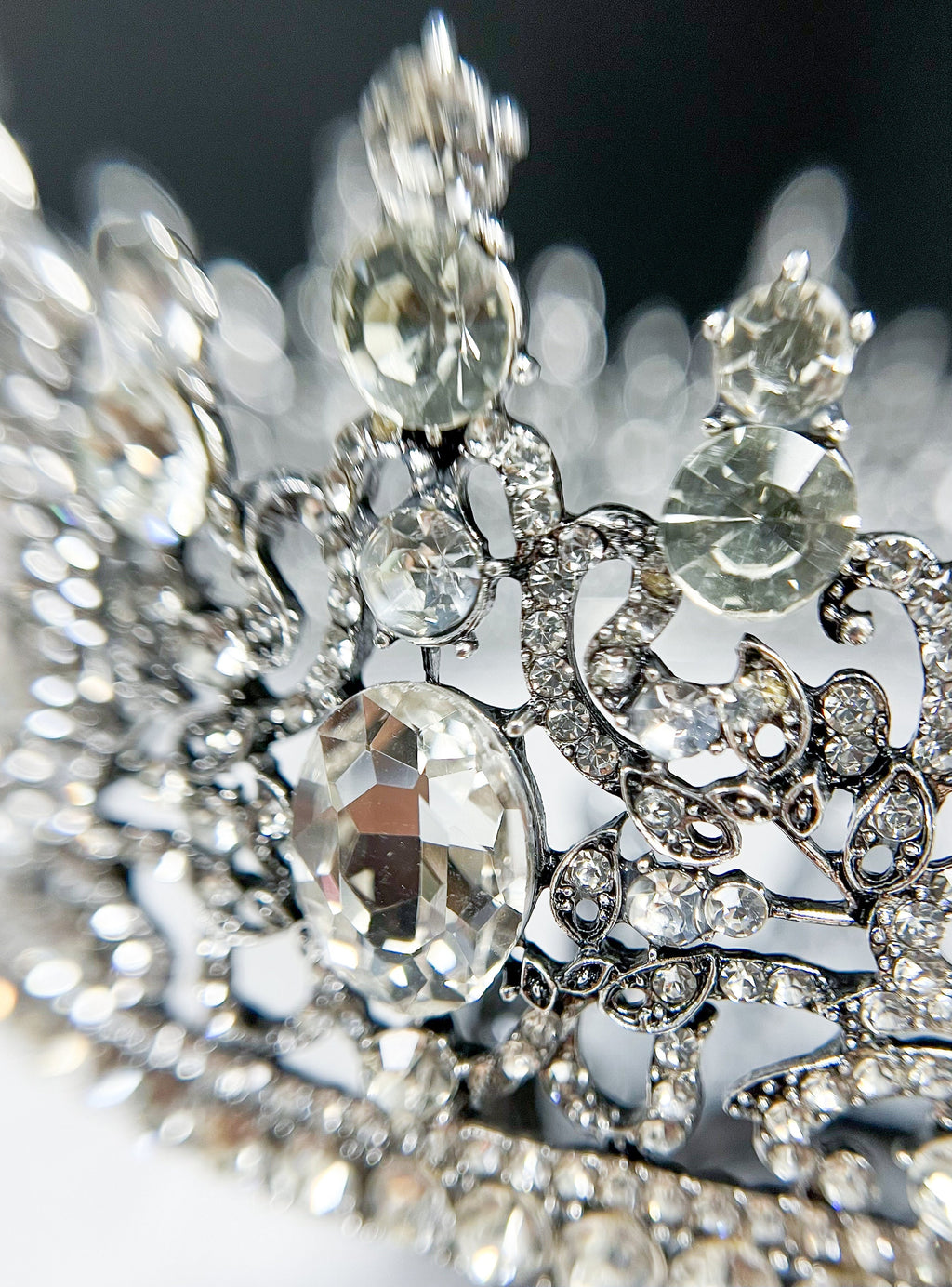 HappyJewelryWorld Royal King Crystal Rhinestone Crown 24in Silver