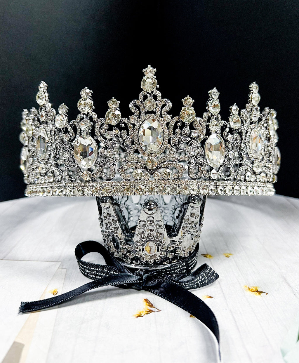 HappyJewelryWorld Royal King Crystal Rhinestone Crown 24in Silver