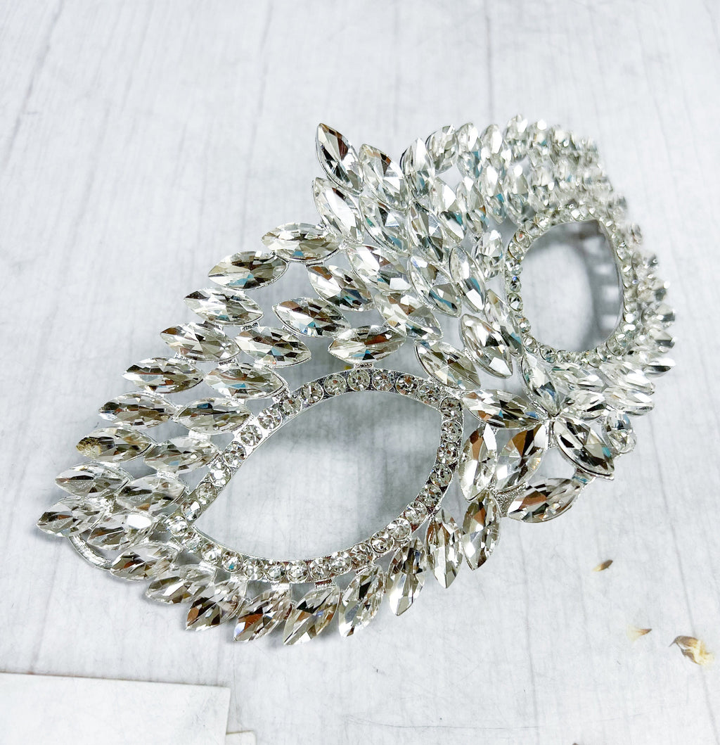 HappyJewelryWorld Silver Masquerade Mask with Clear Crystal Rhinestones