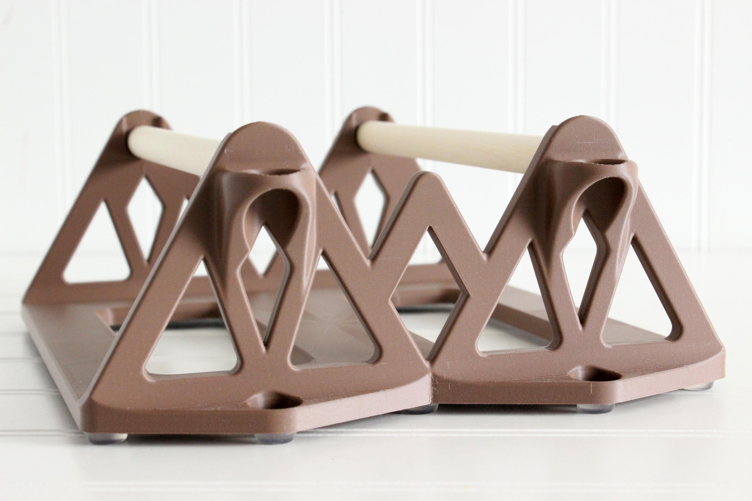 DelightfullyDutch 3D Printed Yarn Holder Bowl Spinner for Crochet