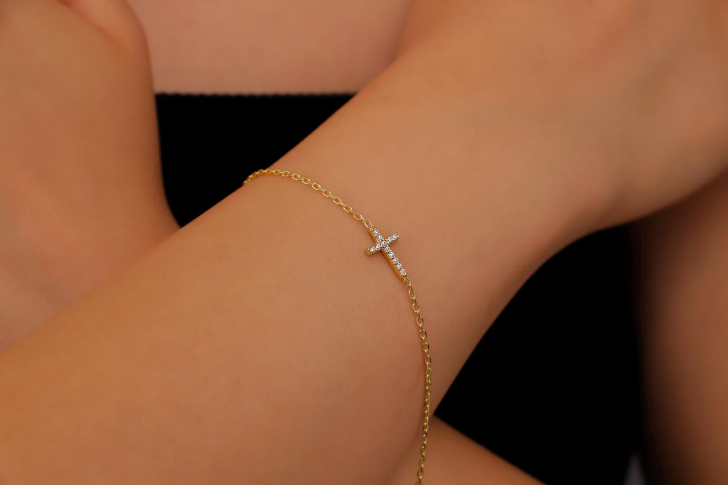 SilverGoldandRose Dainty Diamond Cross Bracelet 925 Sterling Silver Chain