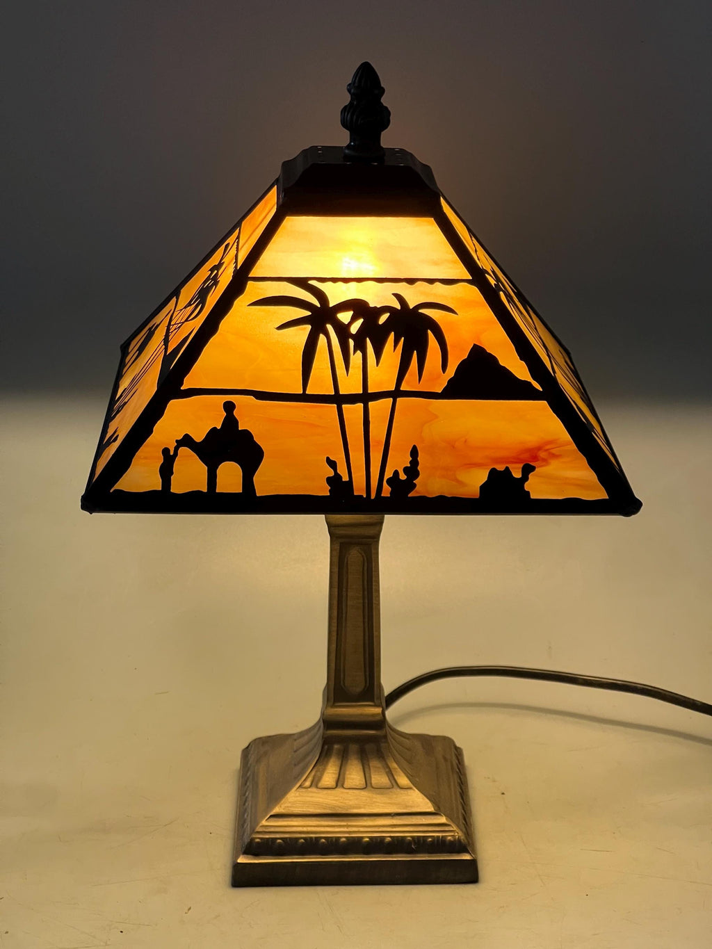 U2Antique Mission Tiffany Table Lamp Desert Camel Pyramid