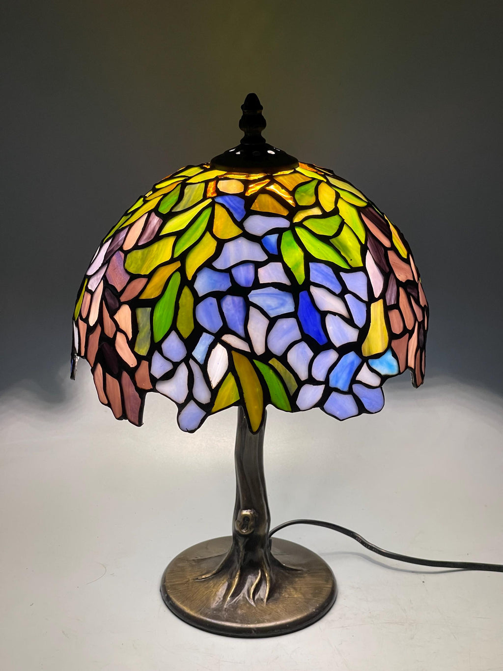 U2Antique Wisteria Tiffany Table Lamp 10in Stained Glass