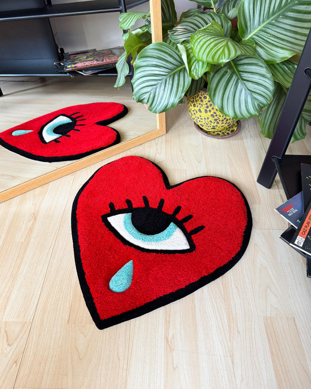 LargoModern Crying Heart Handmade Tufted Rug