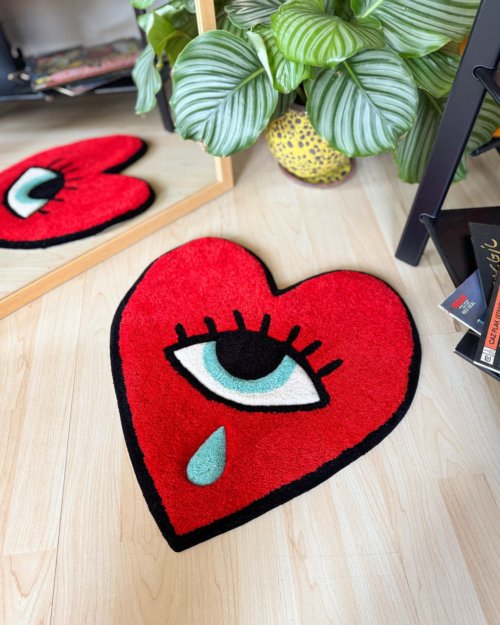 LargoModern Crying Heart Handmade Tufted Rug