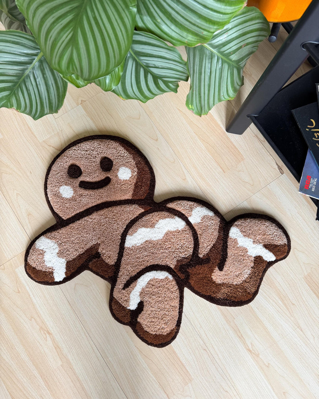 LargoModern Naughty Gingerbread Handmade Tufted Rug 24in