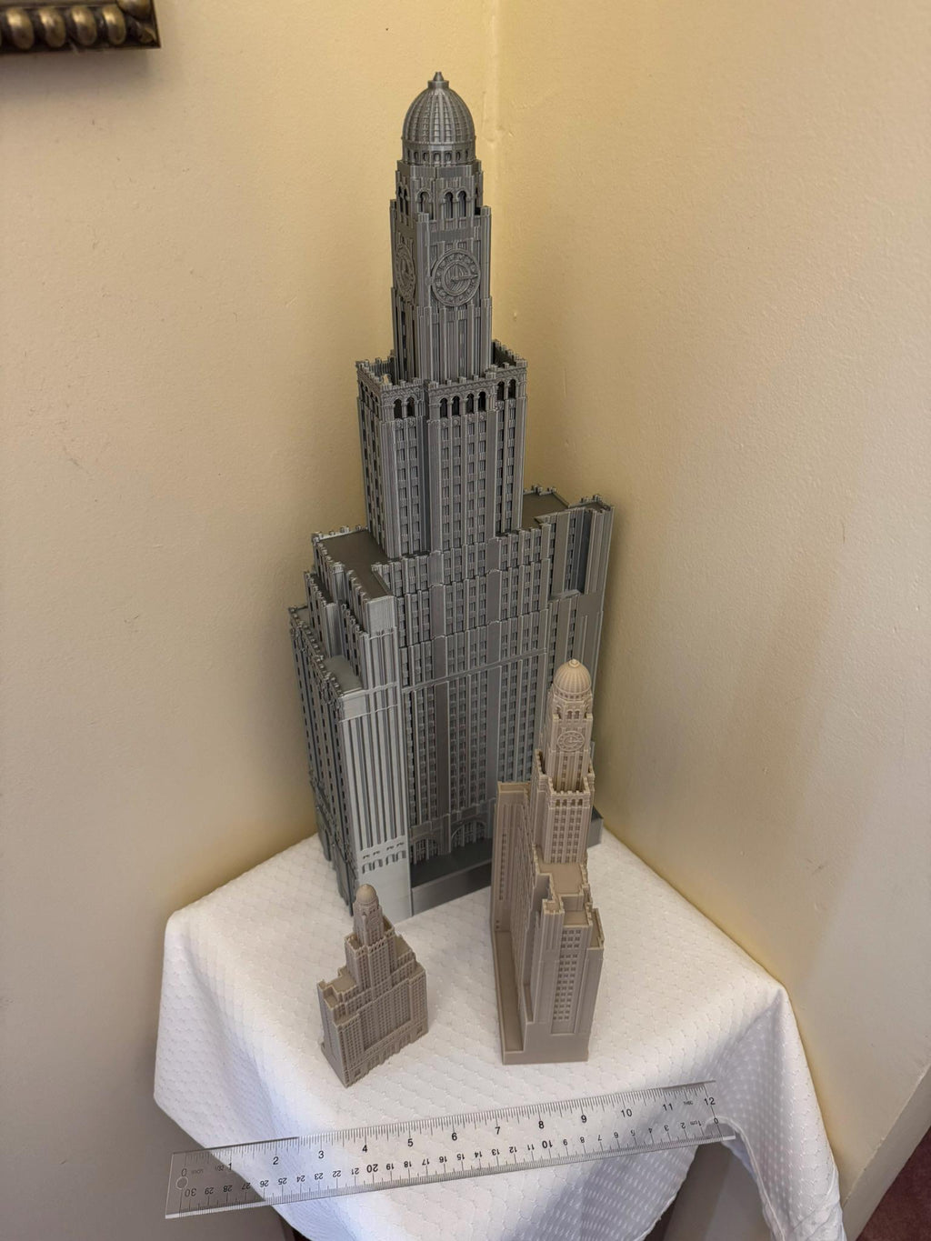 StarsoftheCity One Hanson Place 3D Printed Statue Beige