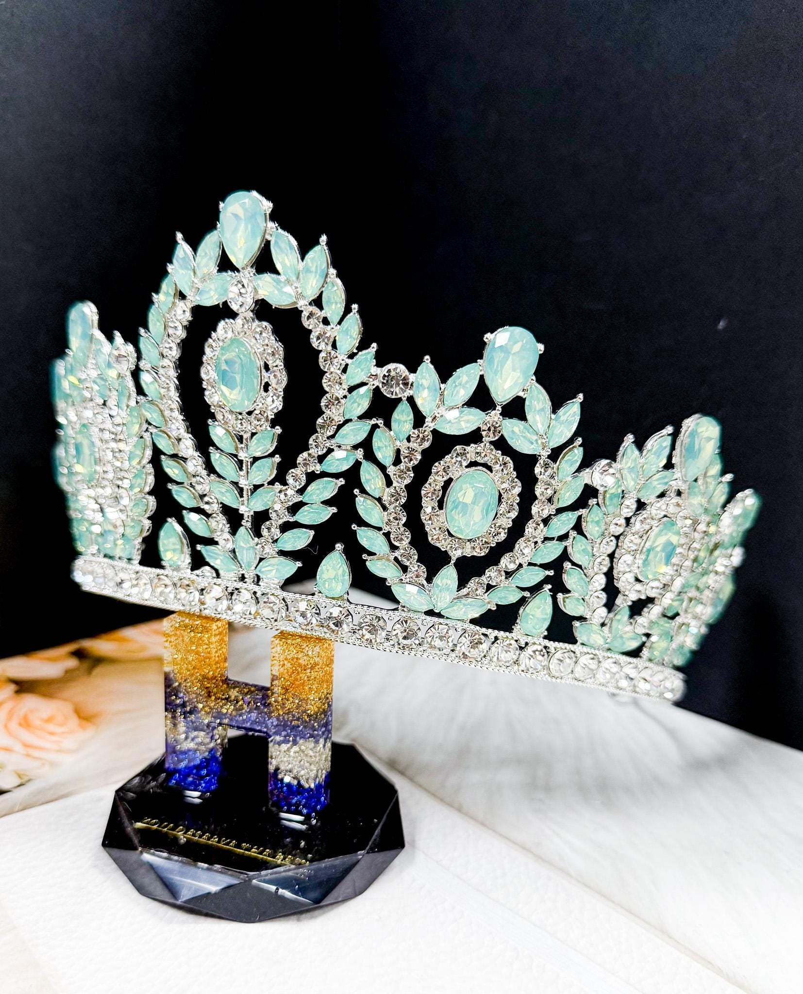 Emerald Gemstone Princess Tiara: Silver-Plated Wedding Crown