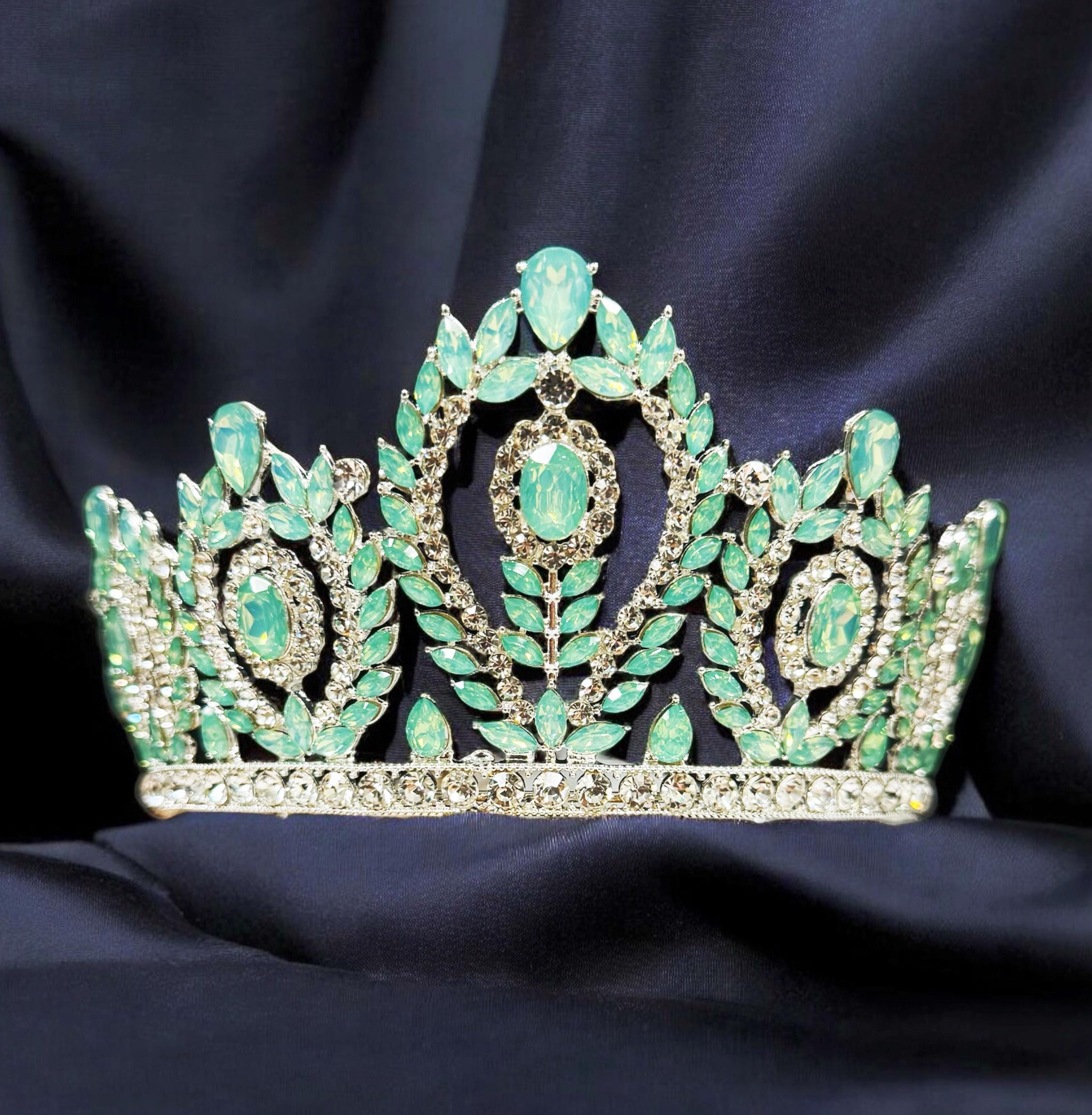 Emerald Gemstone Princess Tiara: Silver-Plated Wedding Crown