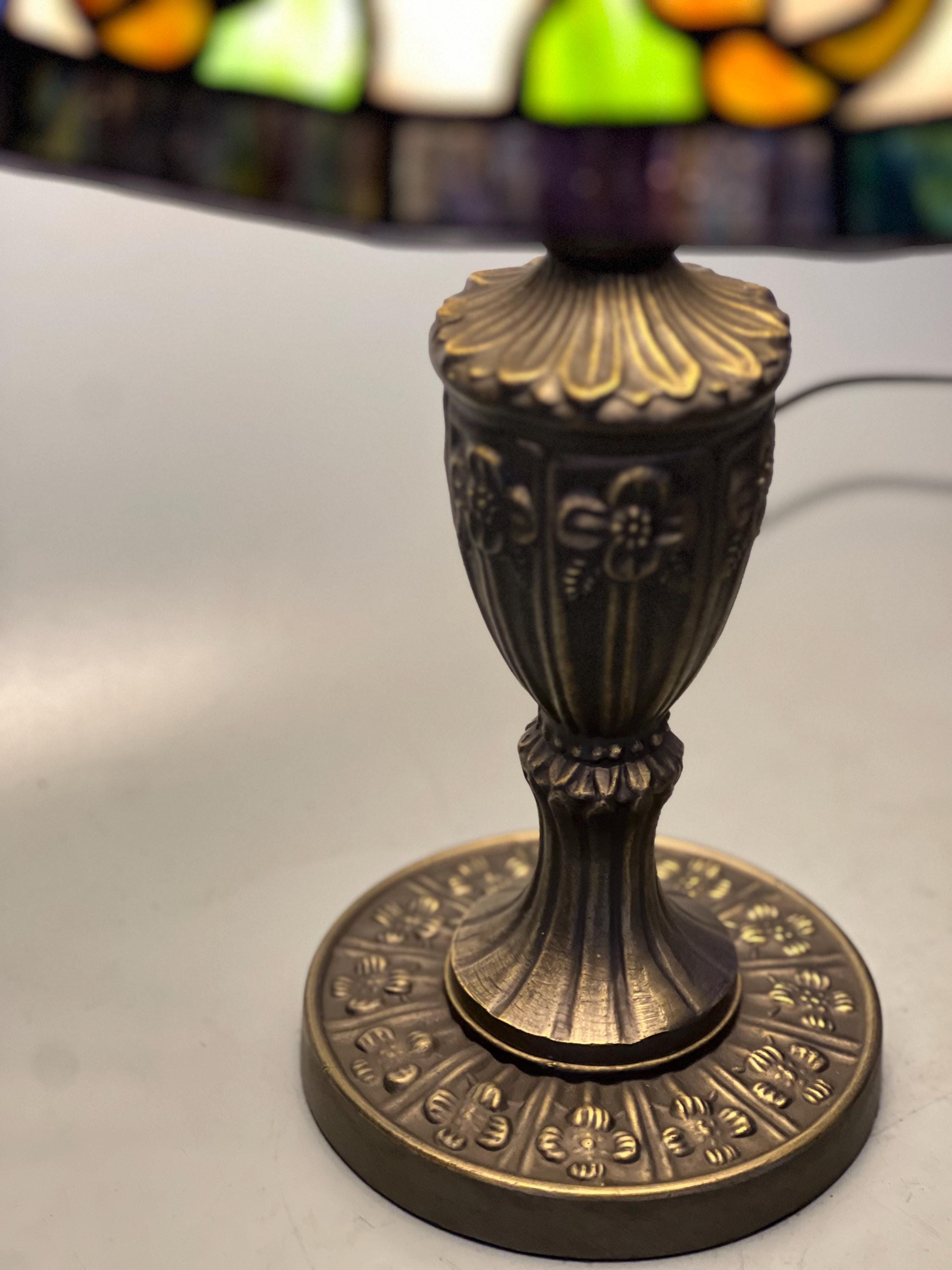 Vintage Tiffany Floral Stained Glass Table Lamp 14in