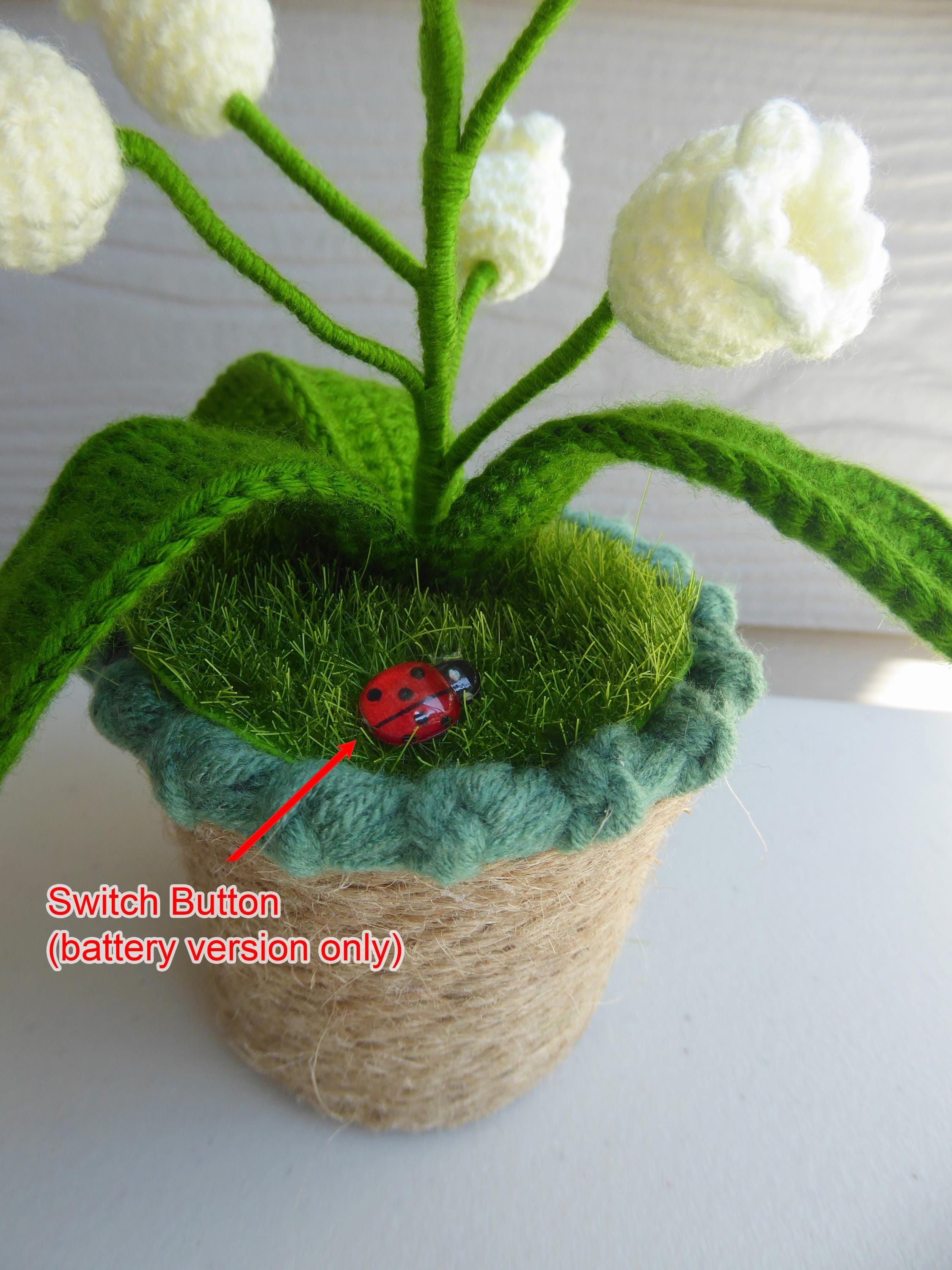 CrochetRecipe Handmade Tulip Mini Potted Plant Light Lamp 8in Pink